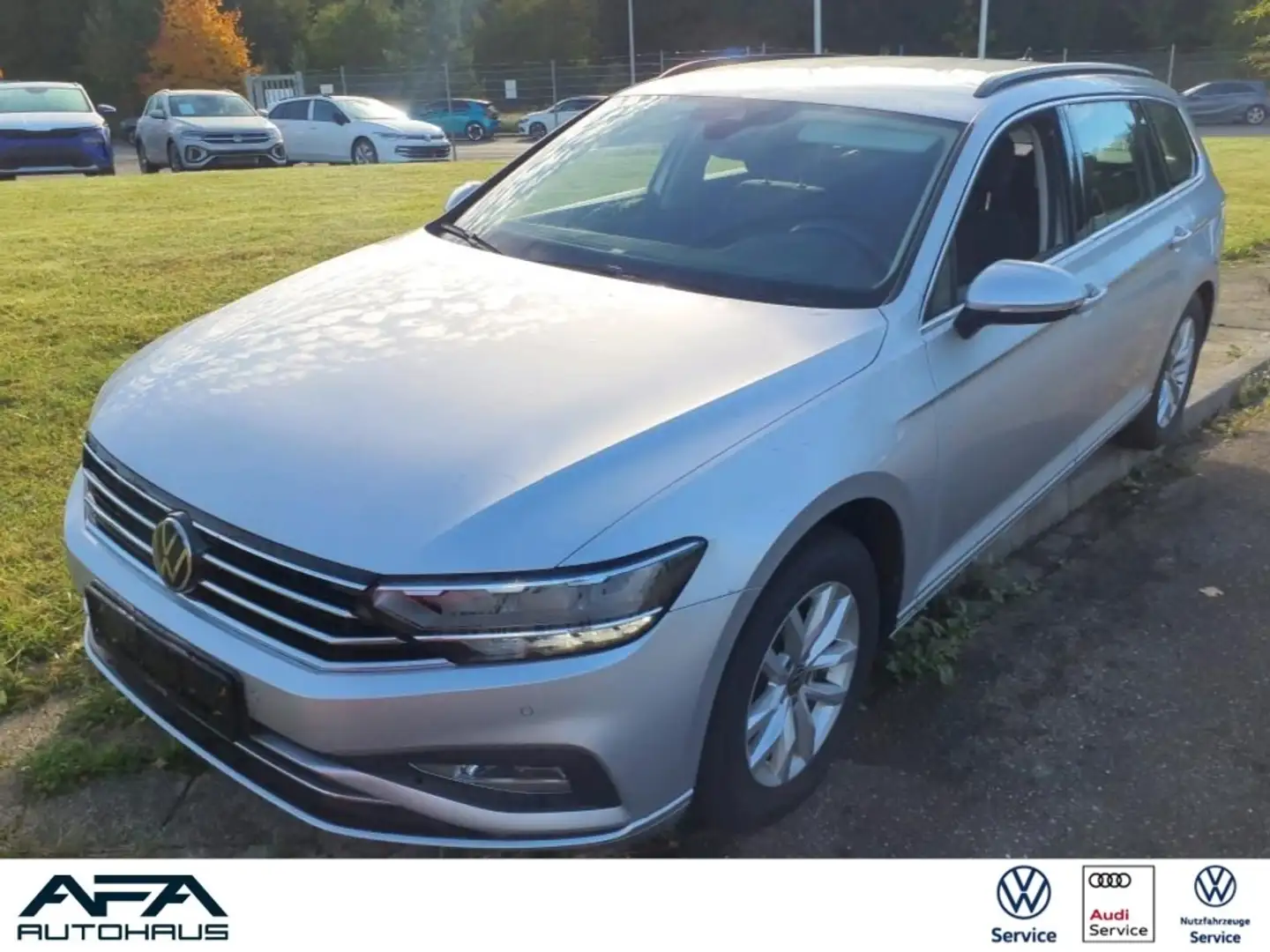 Volkswagen Passat Variant 2.0 TDI Business Navi*LED*ACC*RFK Silber - 1