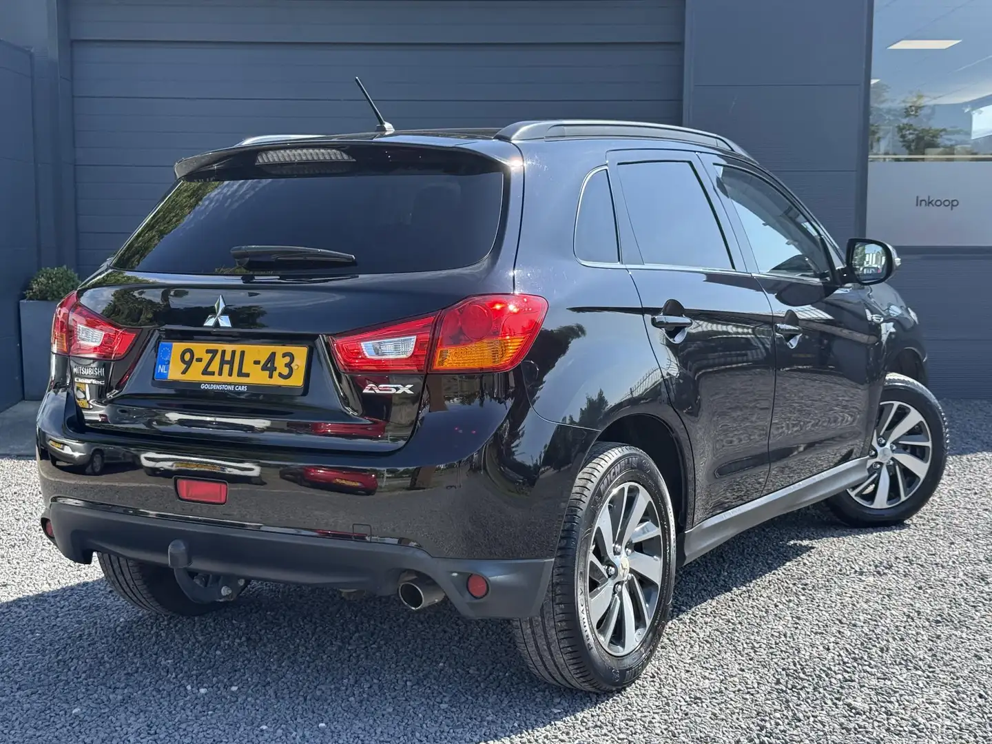 Mitsubishi ASX 1.6 Cleartec Intense+ 2e Eigenaar,Navi,Pano,Clima, Zwart - 2