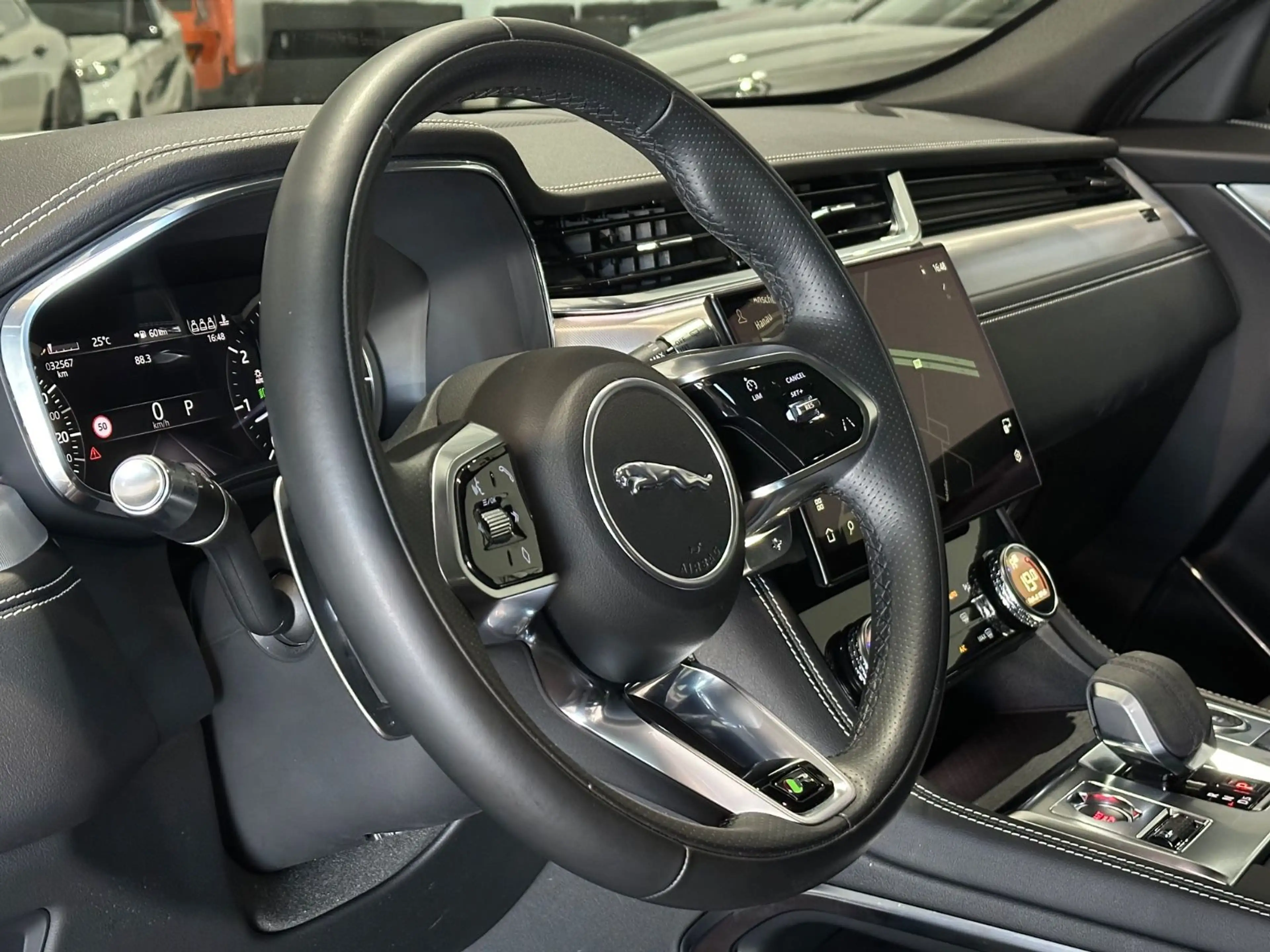 Jaguar F-Pace R-Dynamic S AWD*Pano,ACC,21",Medirian* — photo 15