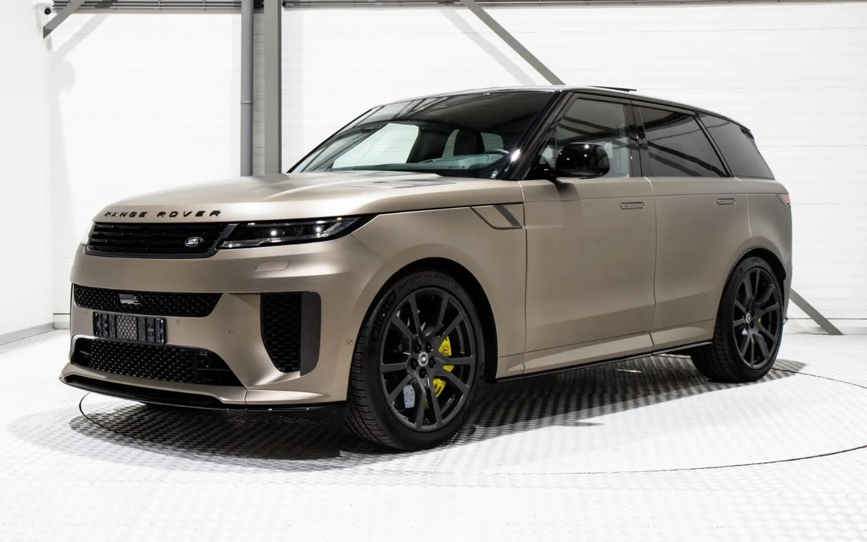 Land Rover Range Rover Sport P635 SV EDITION 1-CARBON WHLS- Braun - 1