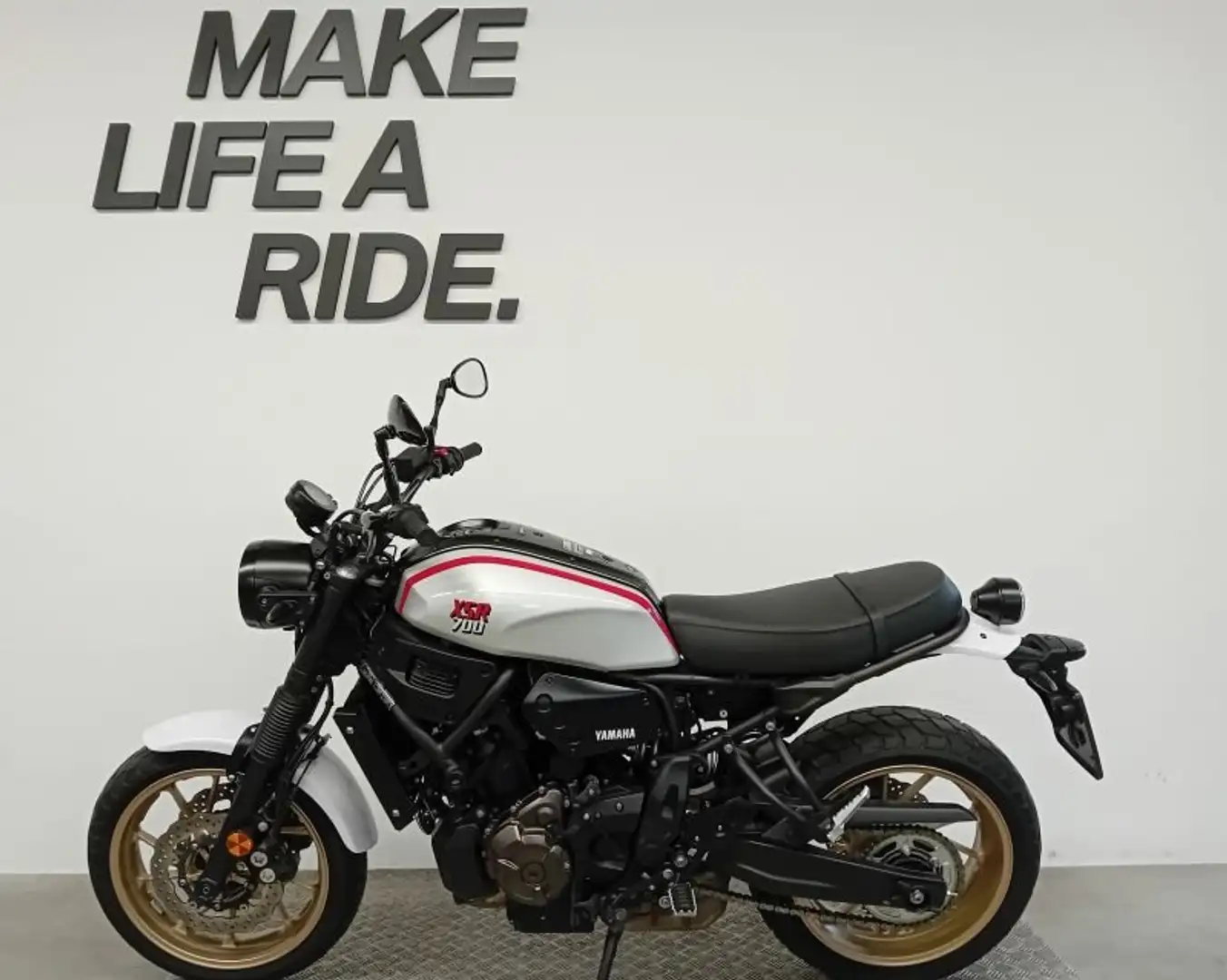 Yamaha XSR 700 X TRIBUTE Gris - 2
