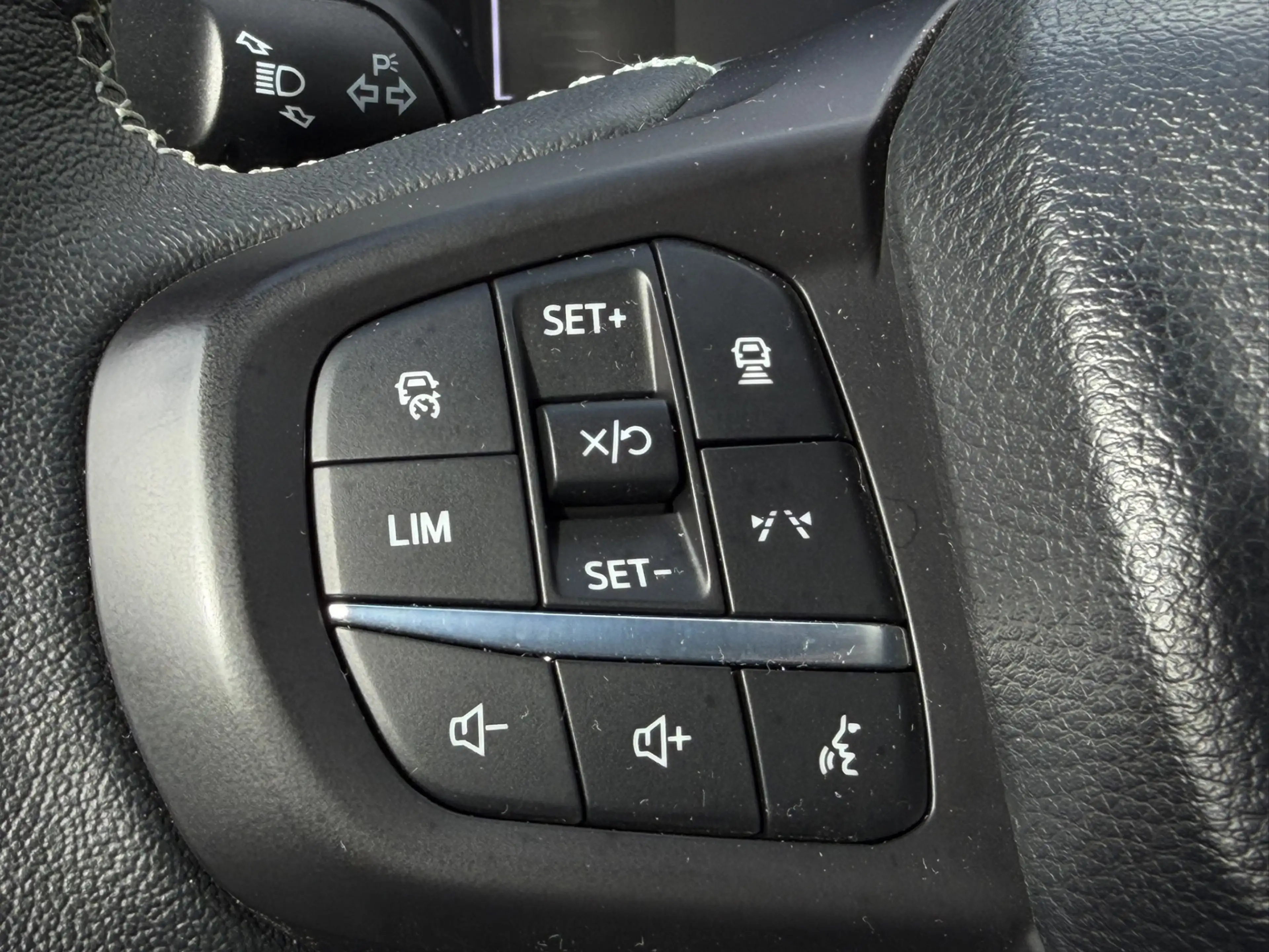 Ford Ranger Stormtrak 2.3 PHEV Double Cab — photo 17