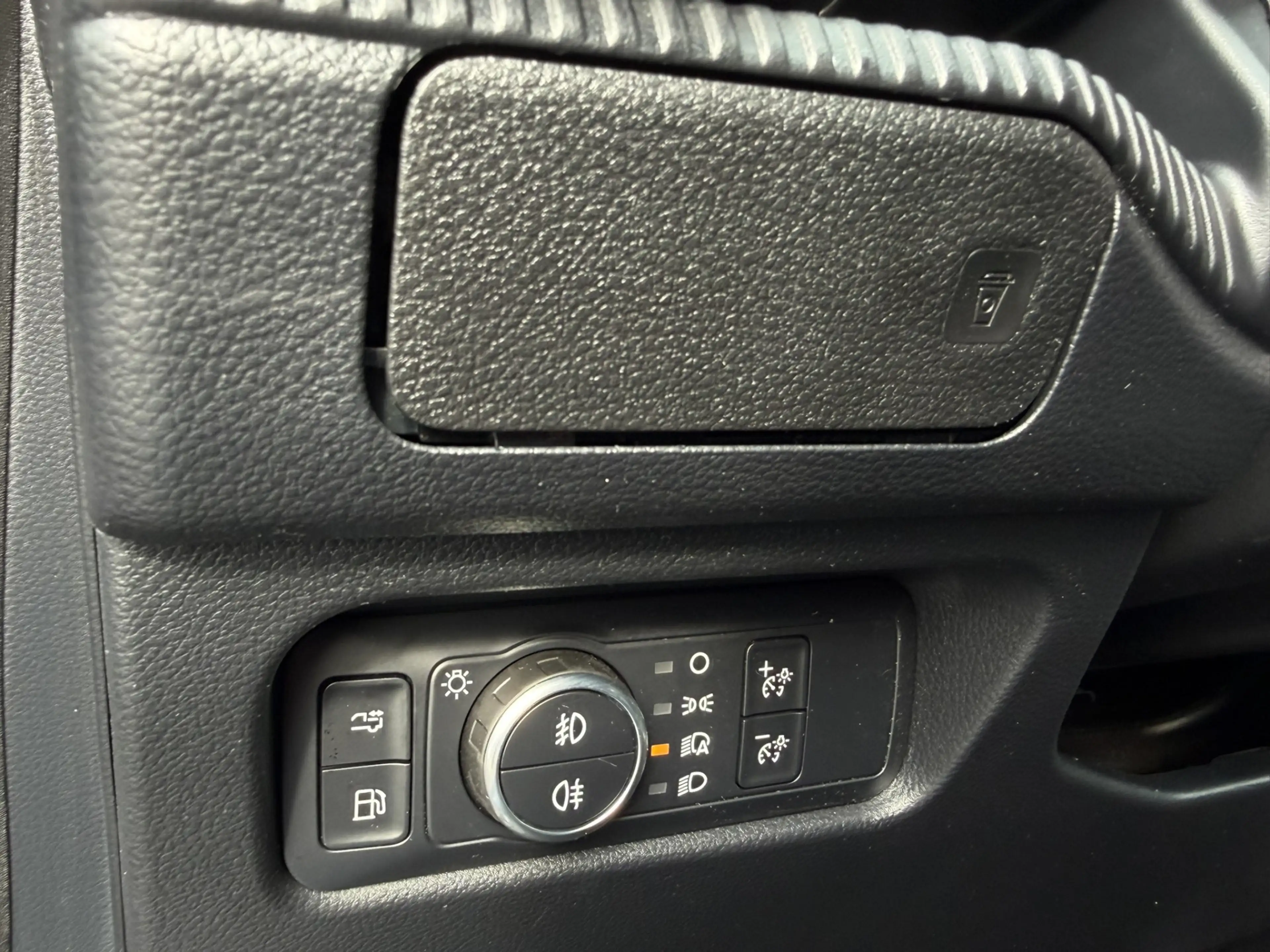 Ford Ranger Stormtrak 2.3 PHEV Double Cab — photo 18