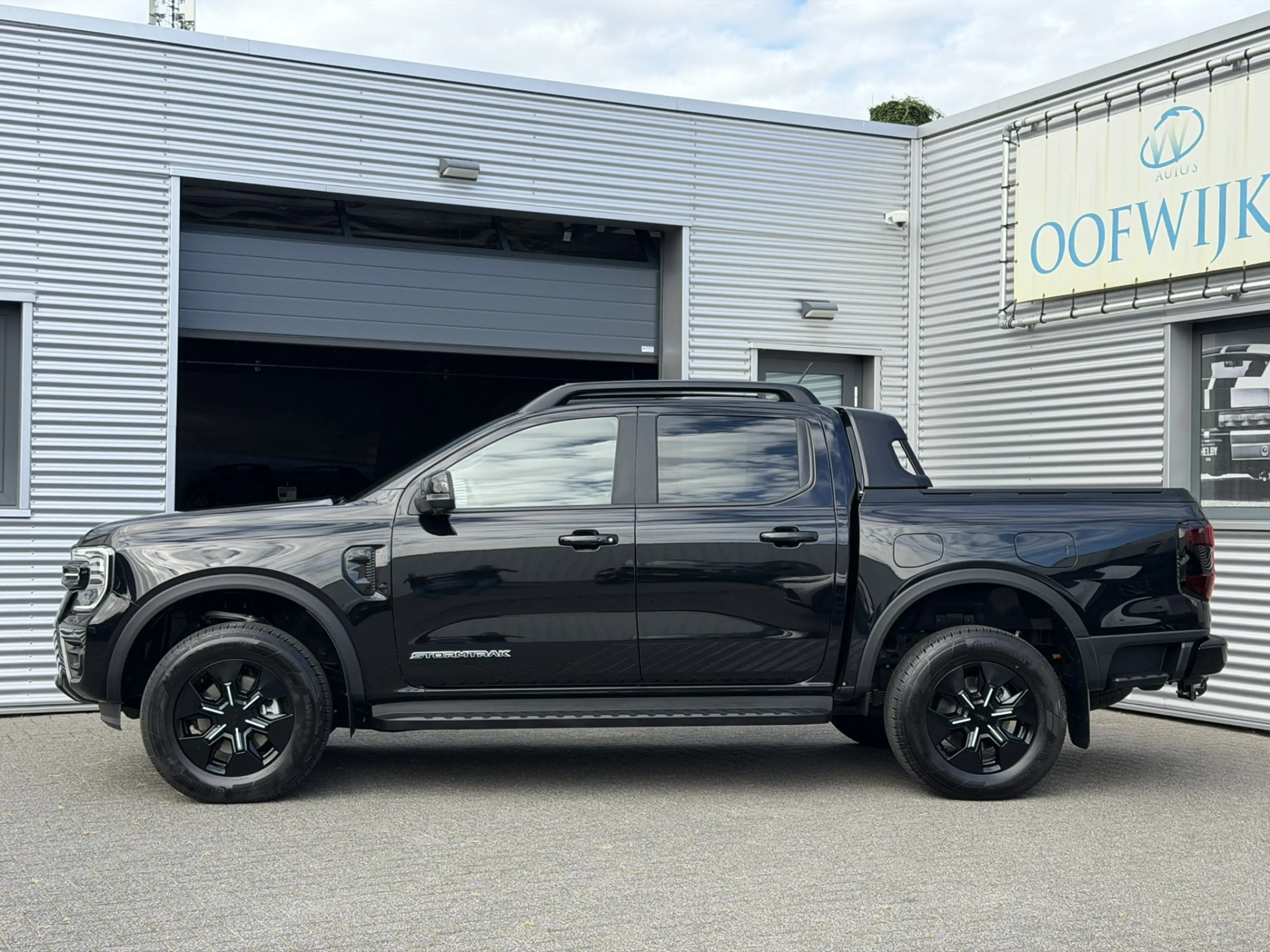 Ford Ranger Stormtrak 2.3 PHEV Double Cab — photo 3