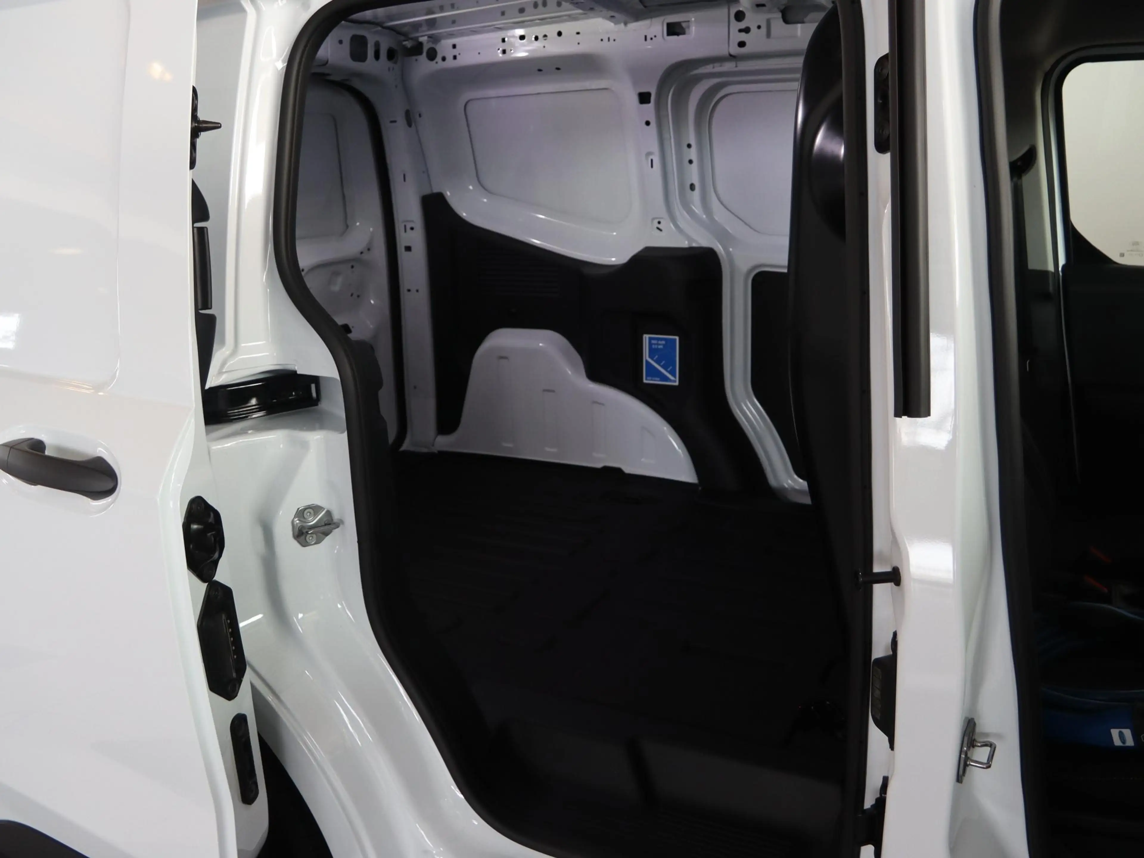 Ford Transit Courier E-Transit Trend 46 kWh PARKEERSENSOREN V+A, CARPLA — photo 8