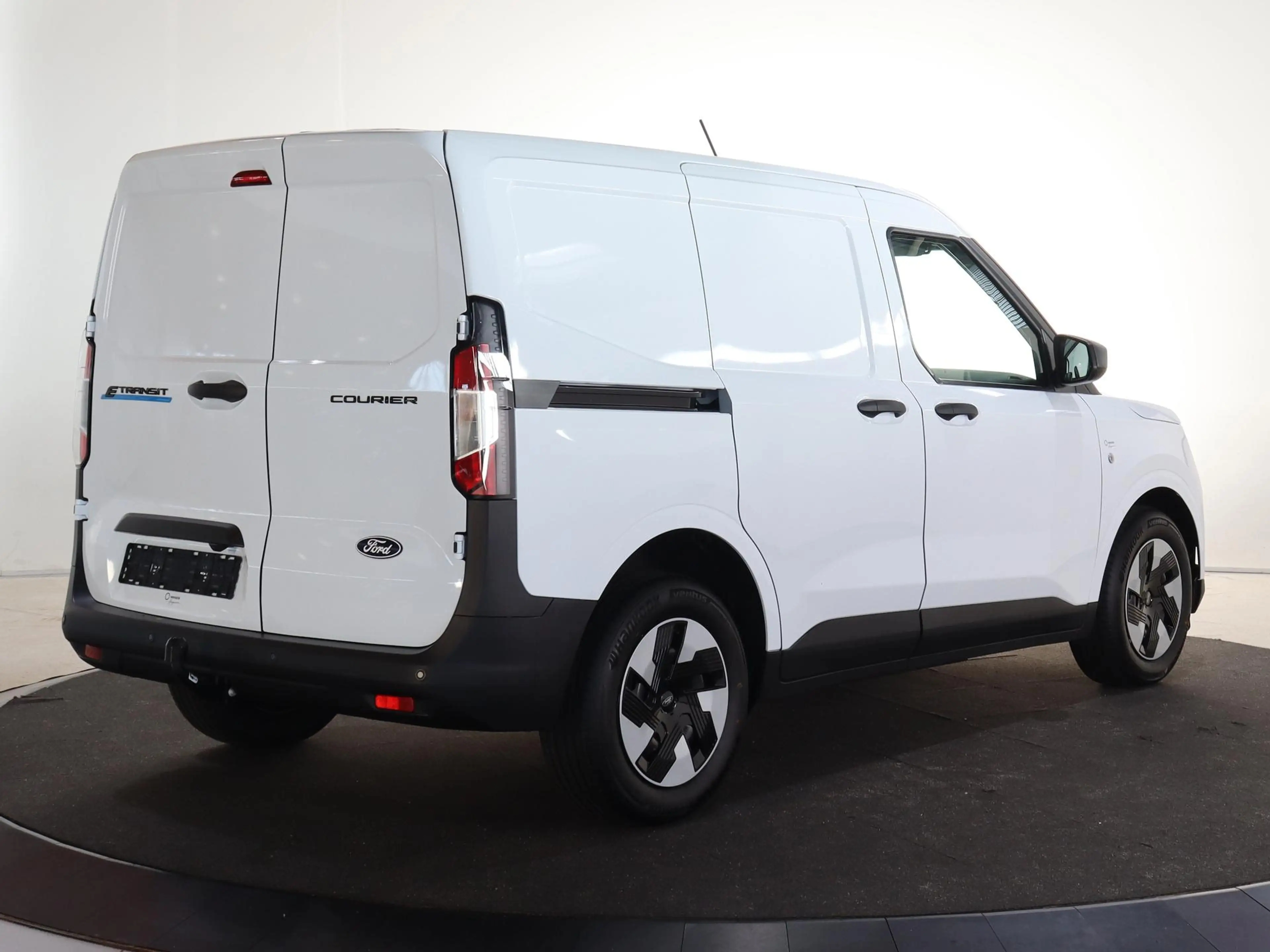 Ford Transit Courier E-Transit Trend 46 kWh PARKEERSENSOREN V+A, CARPLA — photo 2