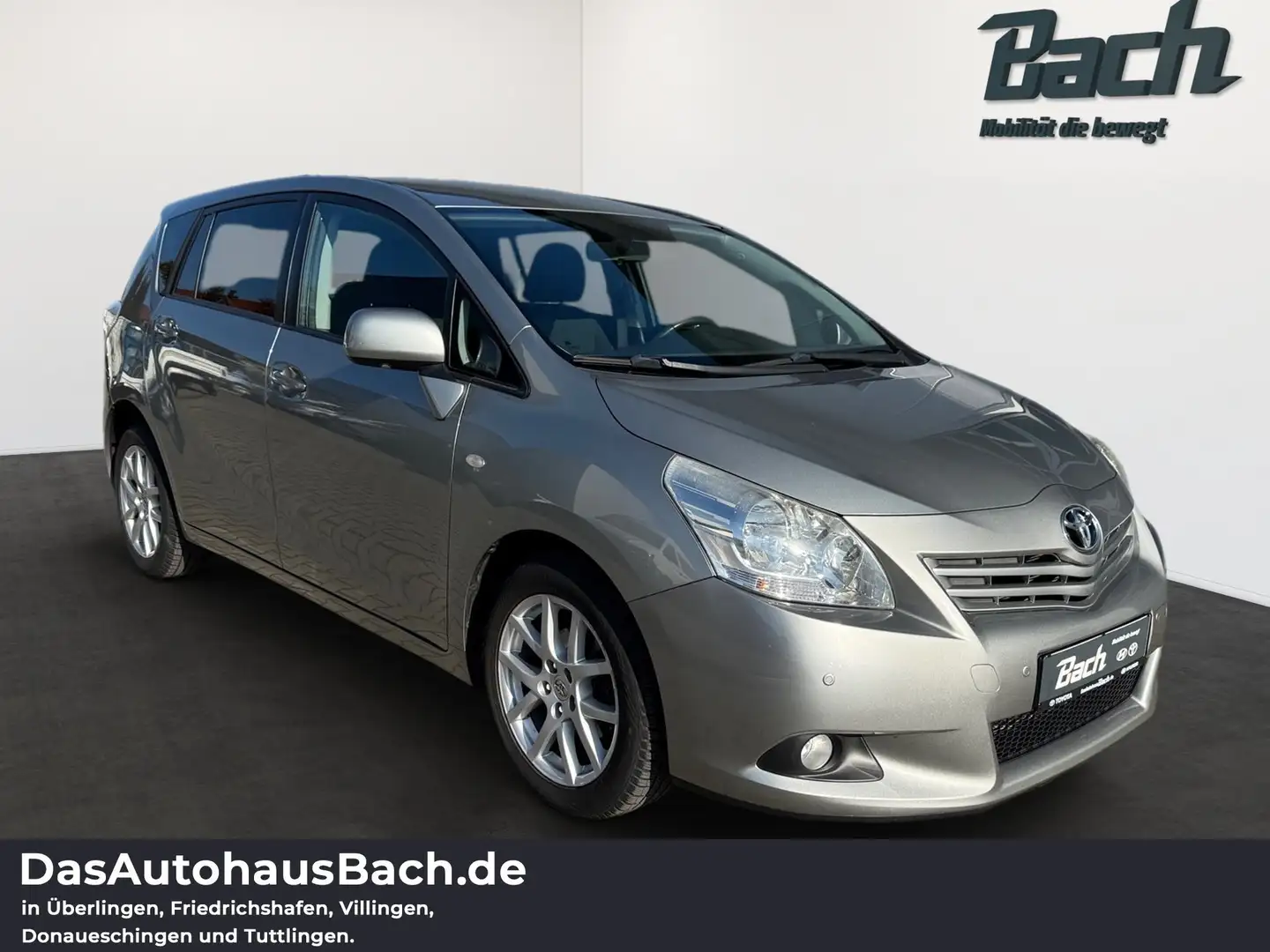 Toyota Verso 1.8 Travel Automatik Navi+2xKlima+Kamera Plateado - 2