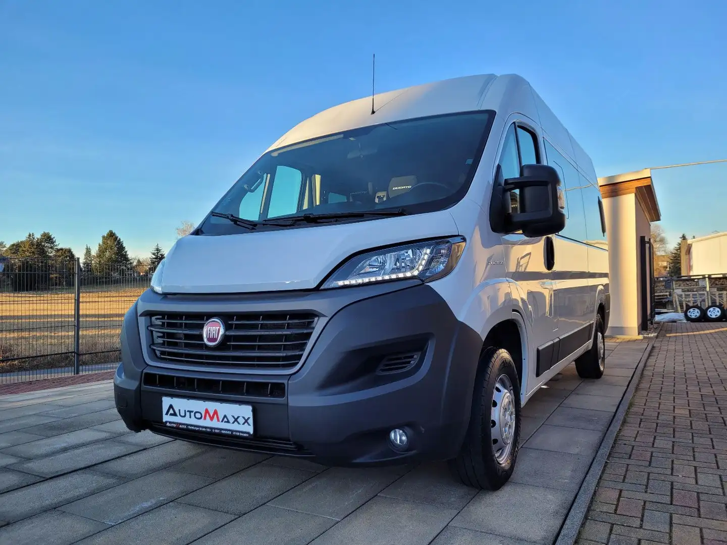 Fiat Ducato Hochr.-Kombi 33 140 L2H2 9 Sitze NAVI LED Белый - 1