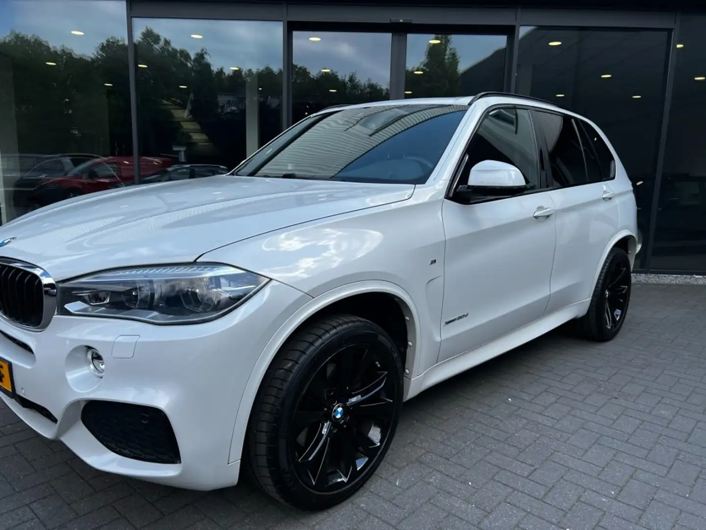 BMW X5 xDrive30d M-Sport,1e Eig,Pano,Leer,HeadUp,Adapt Cr Blanc - 2