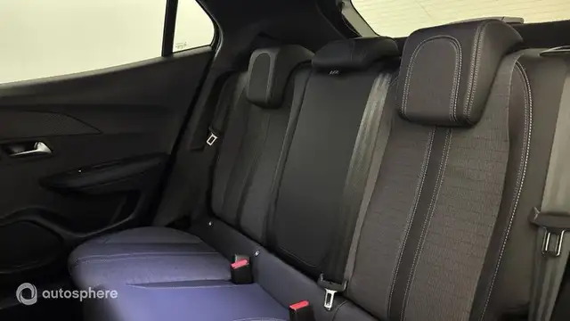 Peugeot 2008 view 13