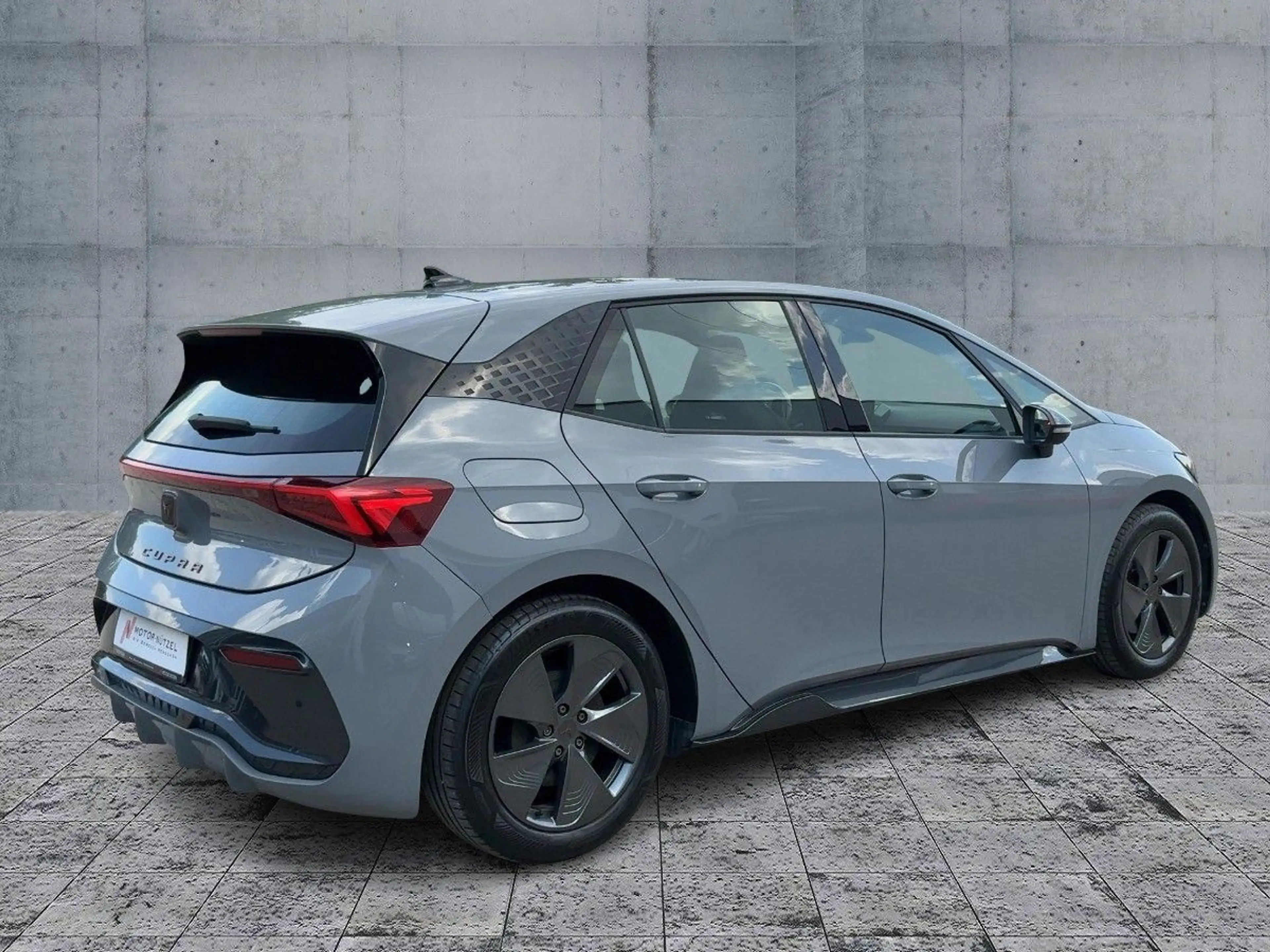 CUPRA Born 150kw (62kw) 5JG+LED+SHZ+2xPDC+DAB+NSW+19" — photo 6