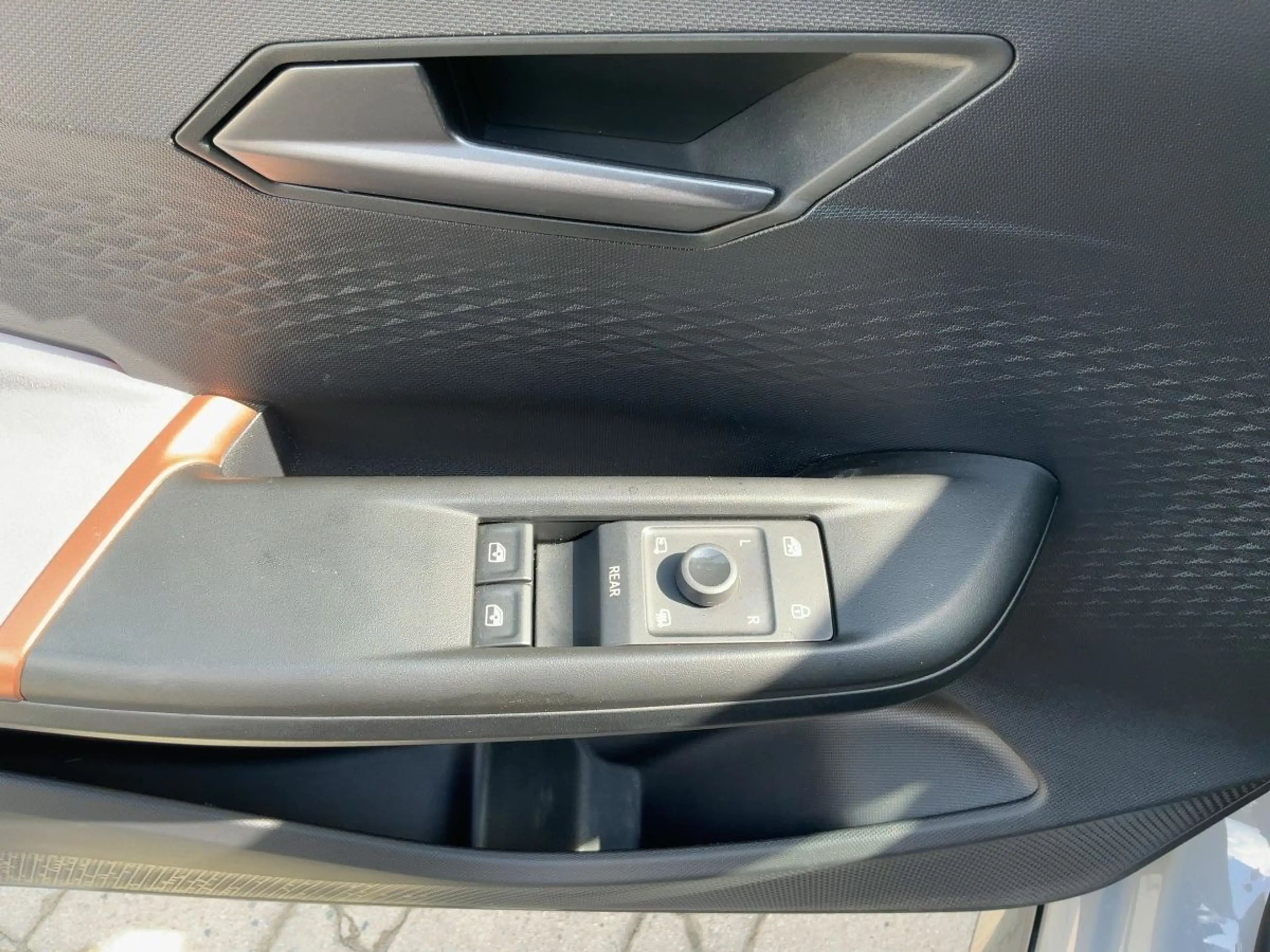 CUPRA Born 150kw (62kw) 5JG+LED+SHZ+2xPDC+DAB+NSW+19" — photo 15