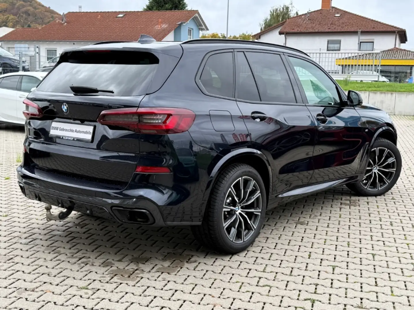 BMW X5 xDrive 30d A M Sport ACC ParkAss+ HUD AHK-klappbar Schwarz - 2