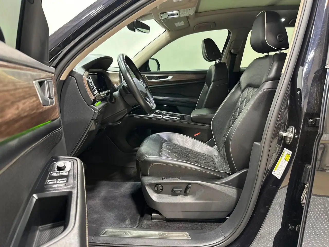 Volkswagen Atlas снимка Volkswagen Atlas