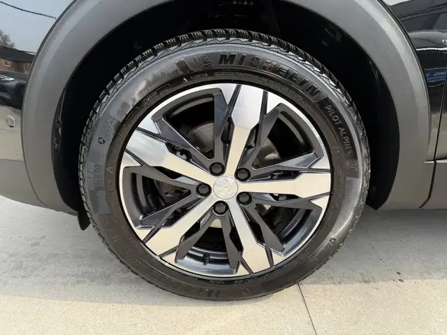 Peugeot 3008 view 11