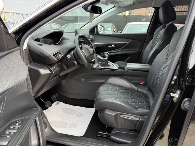Peugeot 3008 view 12