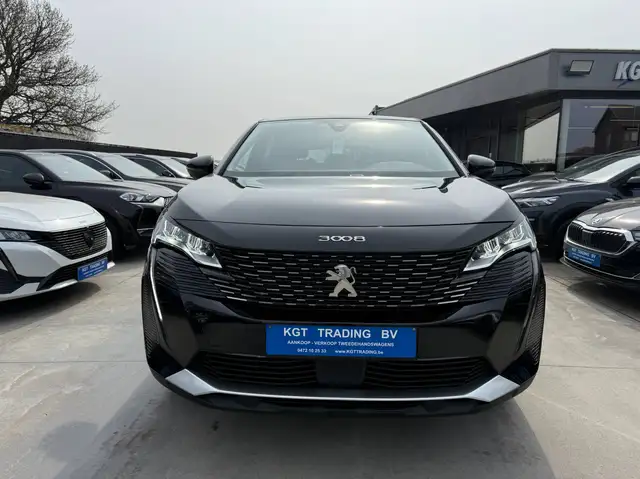 Peugeot 3008 view 2