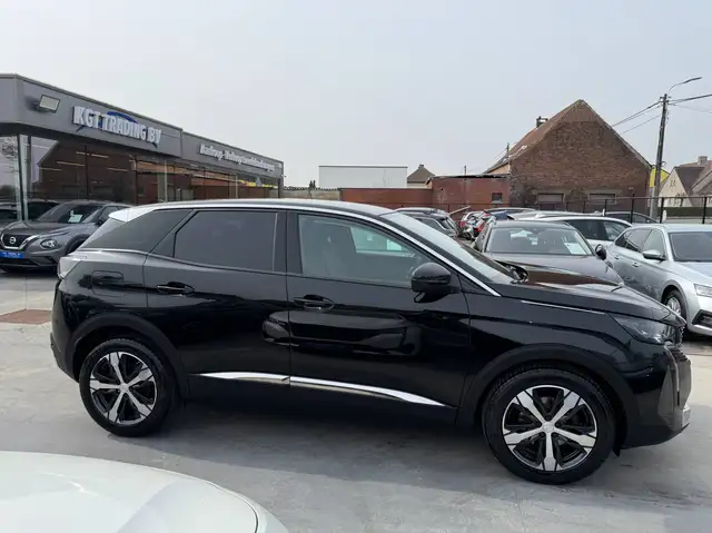 Peugeot 3008 view 4