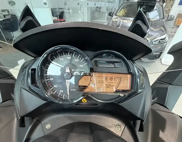 BMW C 650 GT view 8