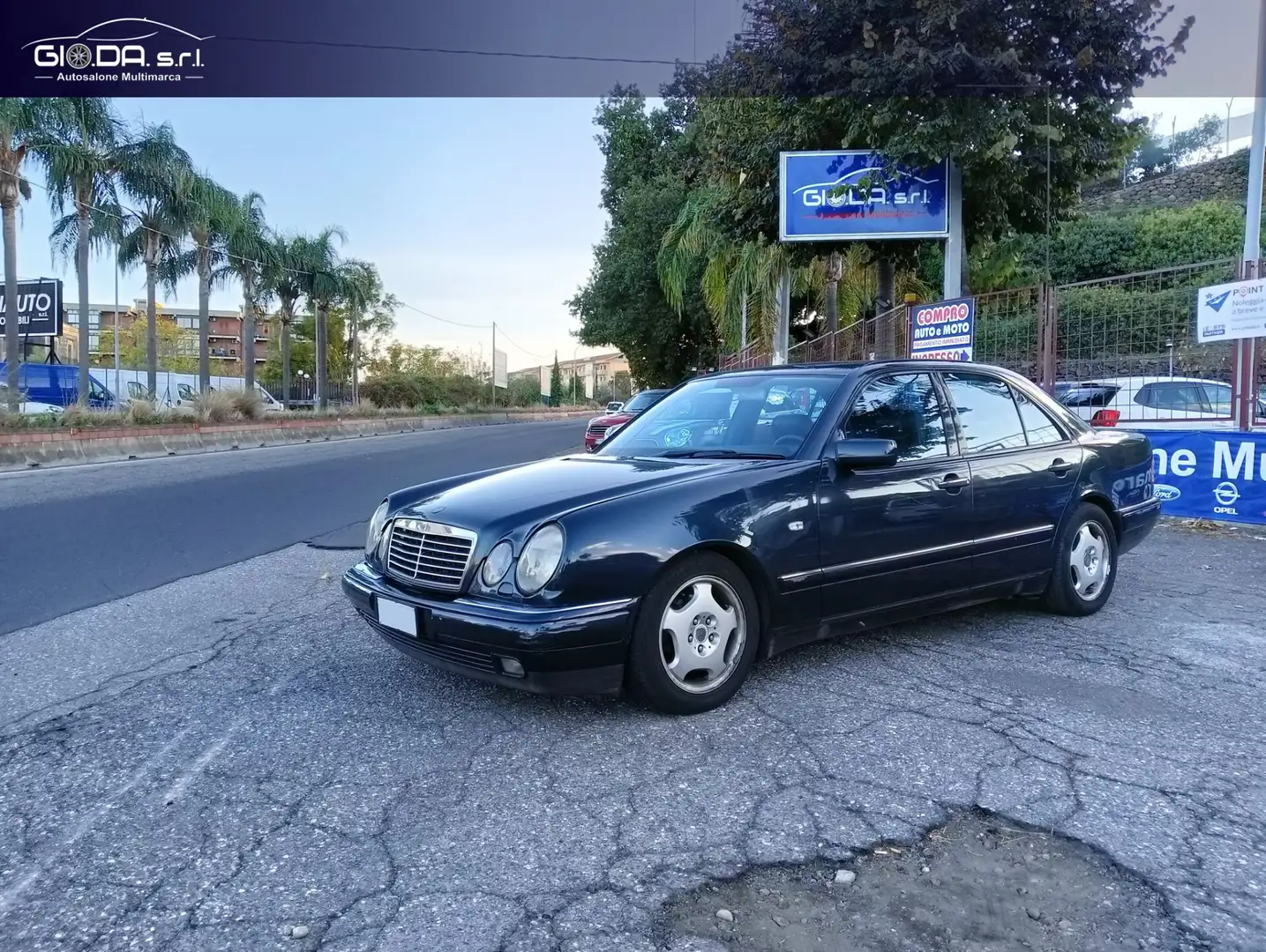 Mercedes-Benz E 250 E 250 turbodiesel cat Avantgarde Azul - 1