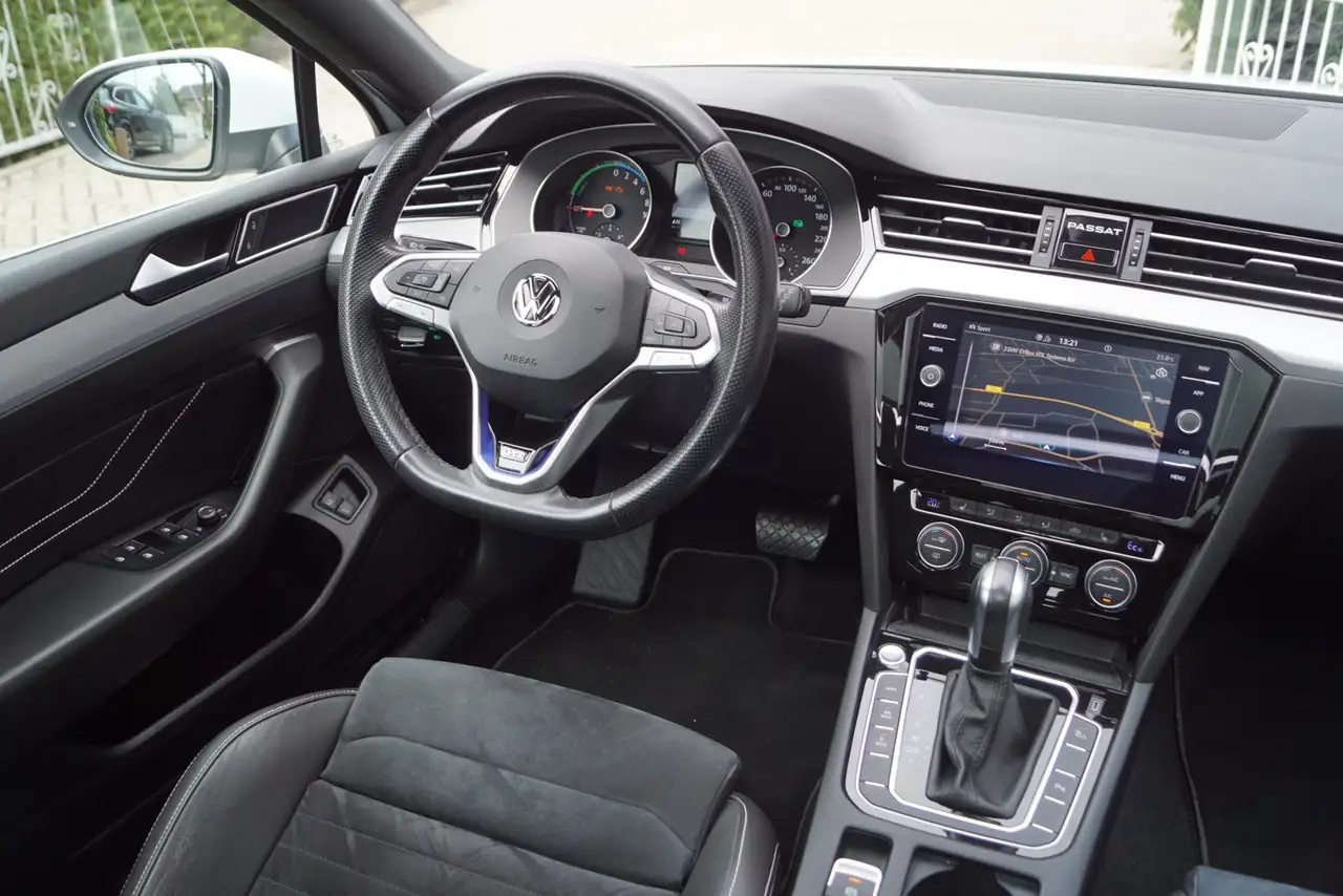 Volkswagen Passat 1.4 TSI PHEV GTE Business Autom Panodak Leder/Alca, миниатюра 3