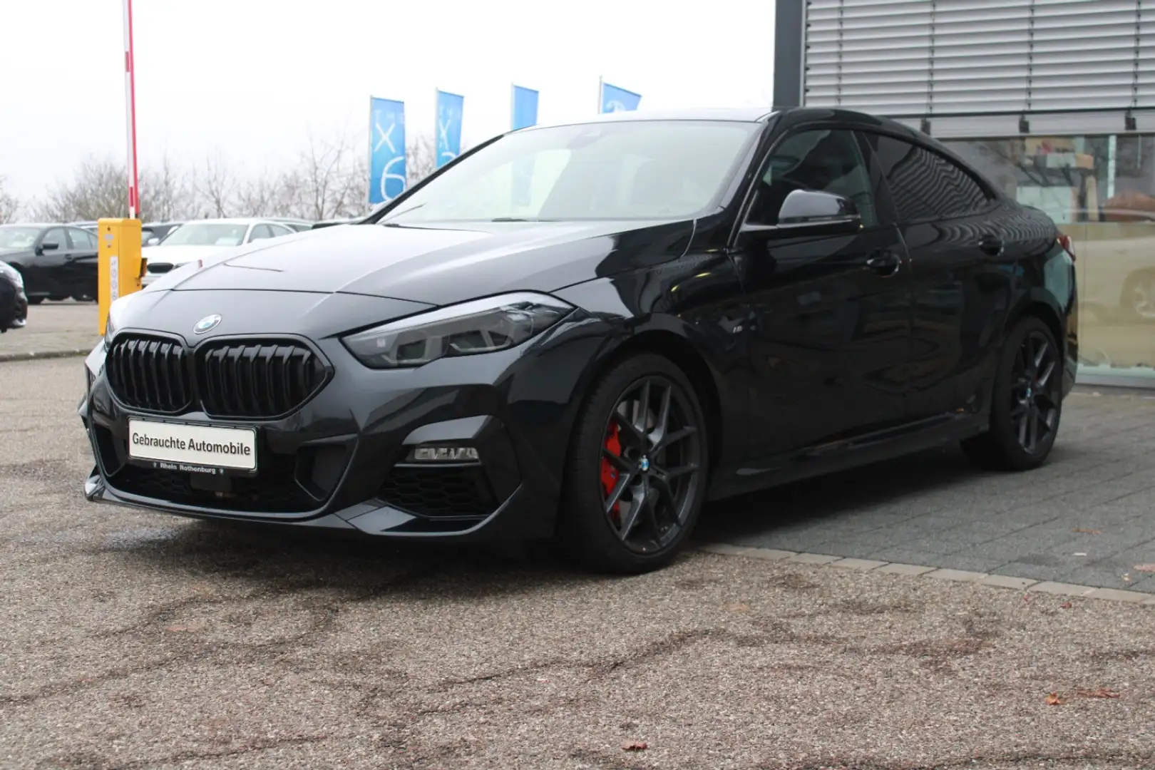 BMW 220 i xDrive Gran Coupé M Sport Pro Edition Color Schwarz - 1