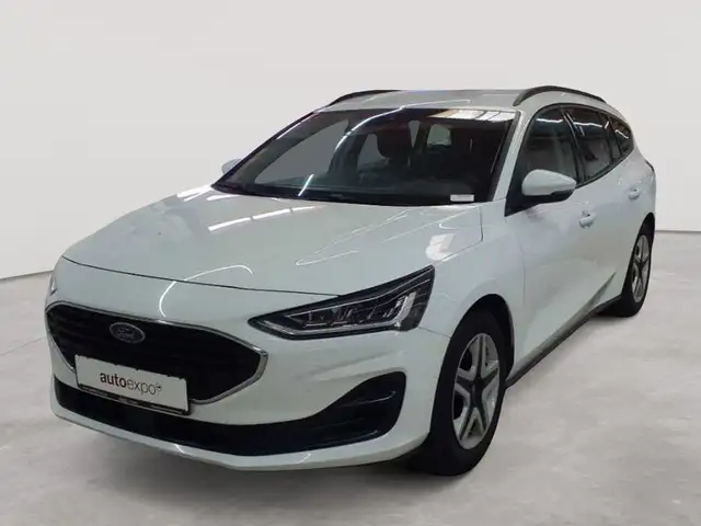 Ford Focus view 2