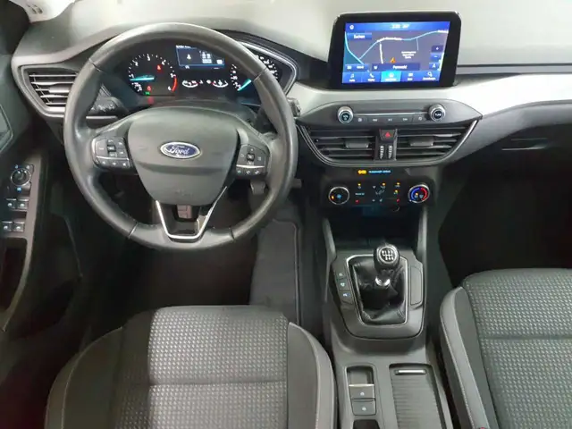 Ford Focus view 9