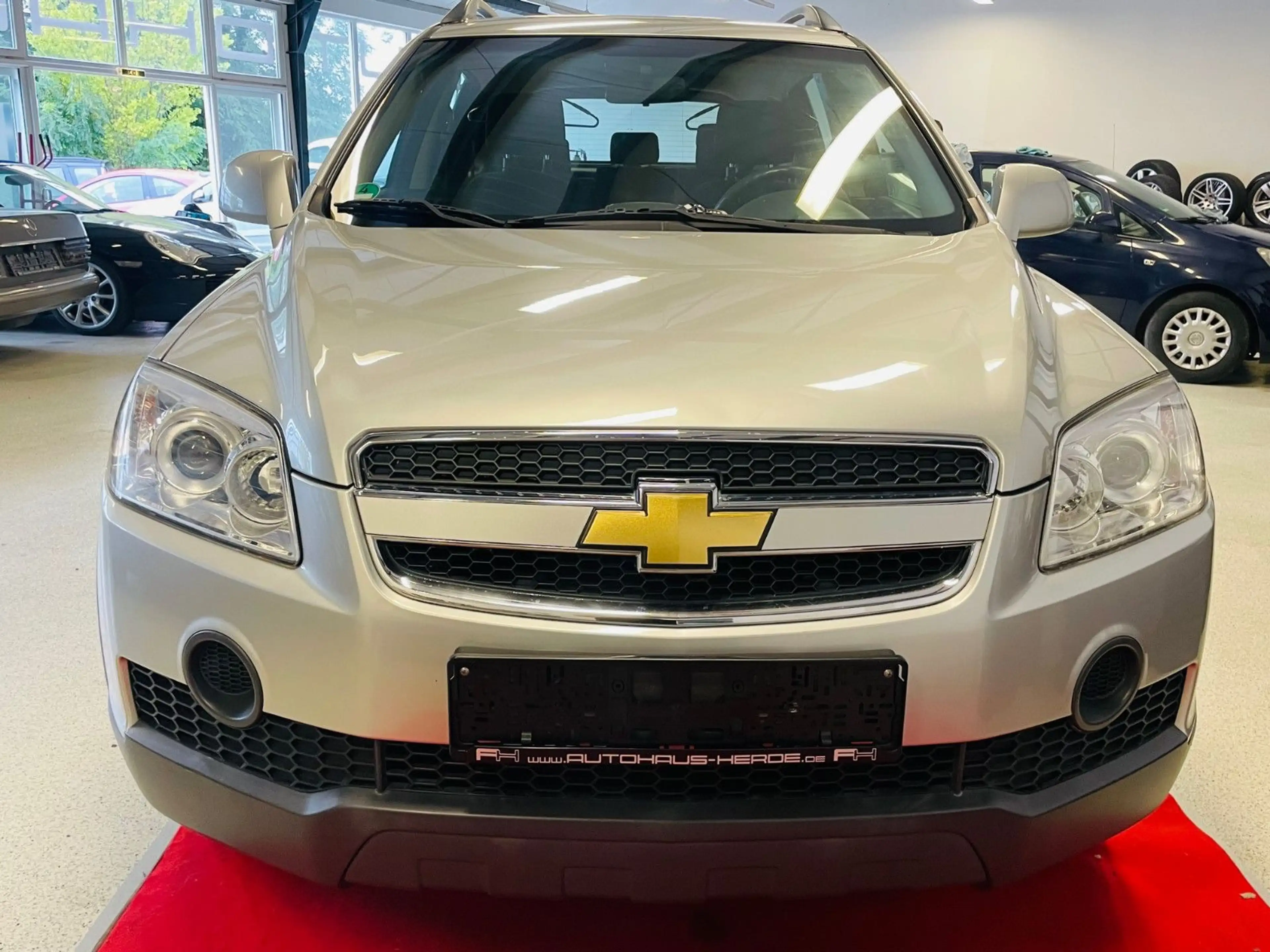 Chevrolet Captiva 2.4 LS 2WD -Tüv neu -Gewährleistung — photo 12