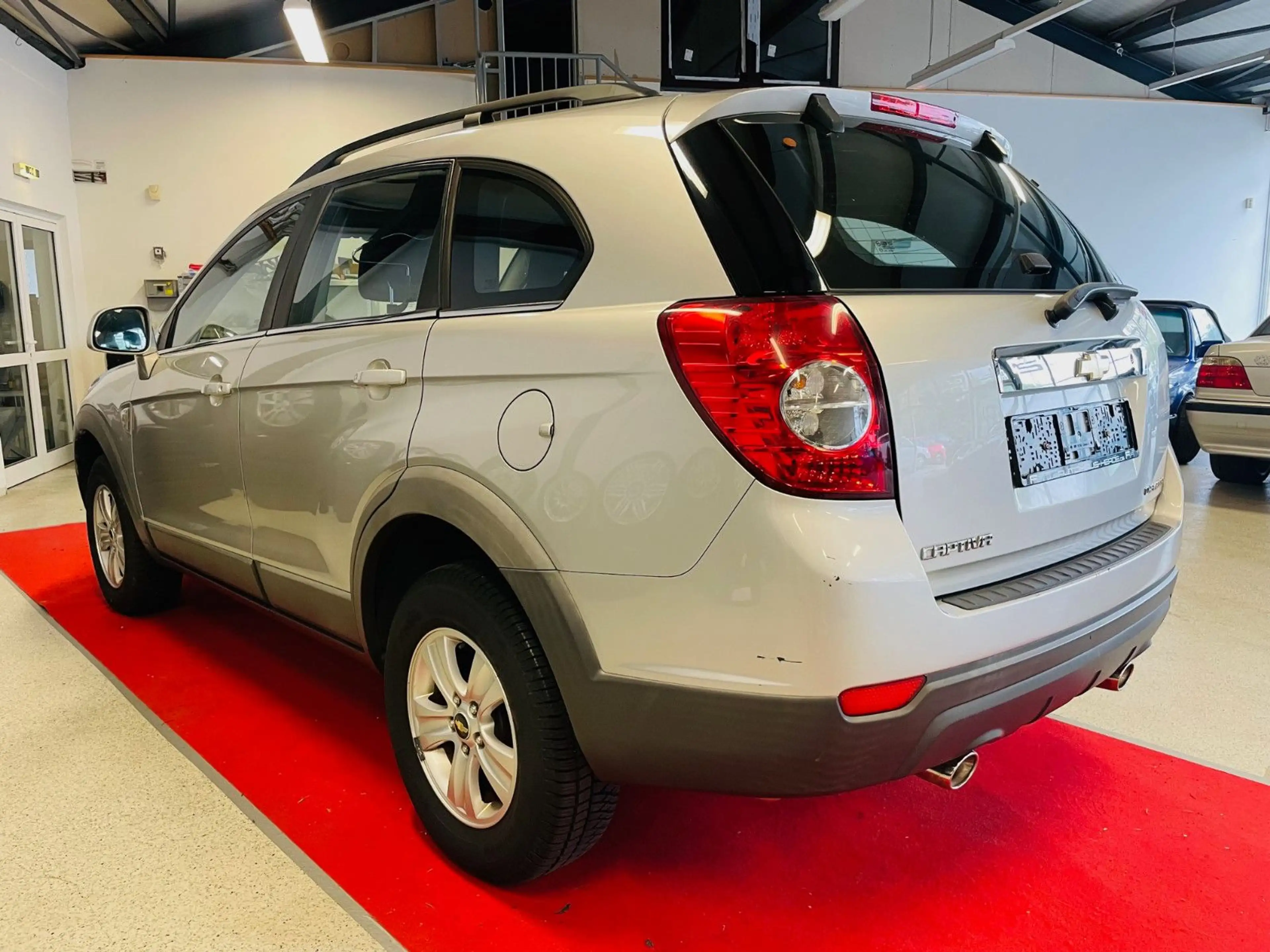 Chevrolet Captiva 2.4 LS 2WD -Tüv neu -Gewährleistung — photo 5