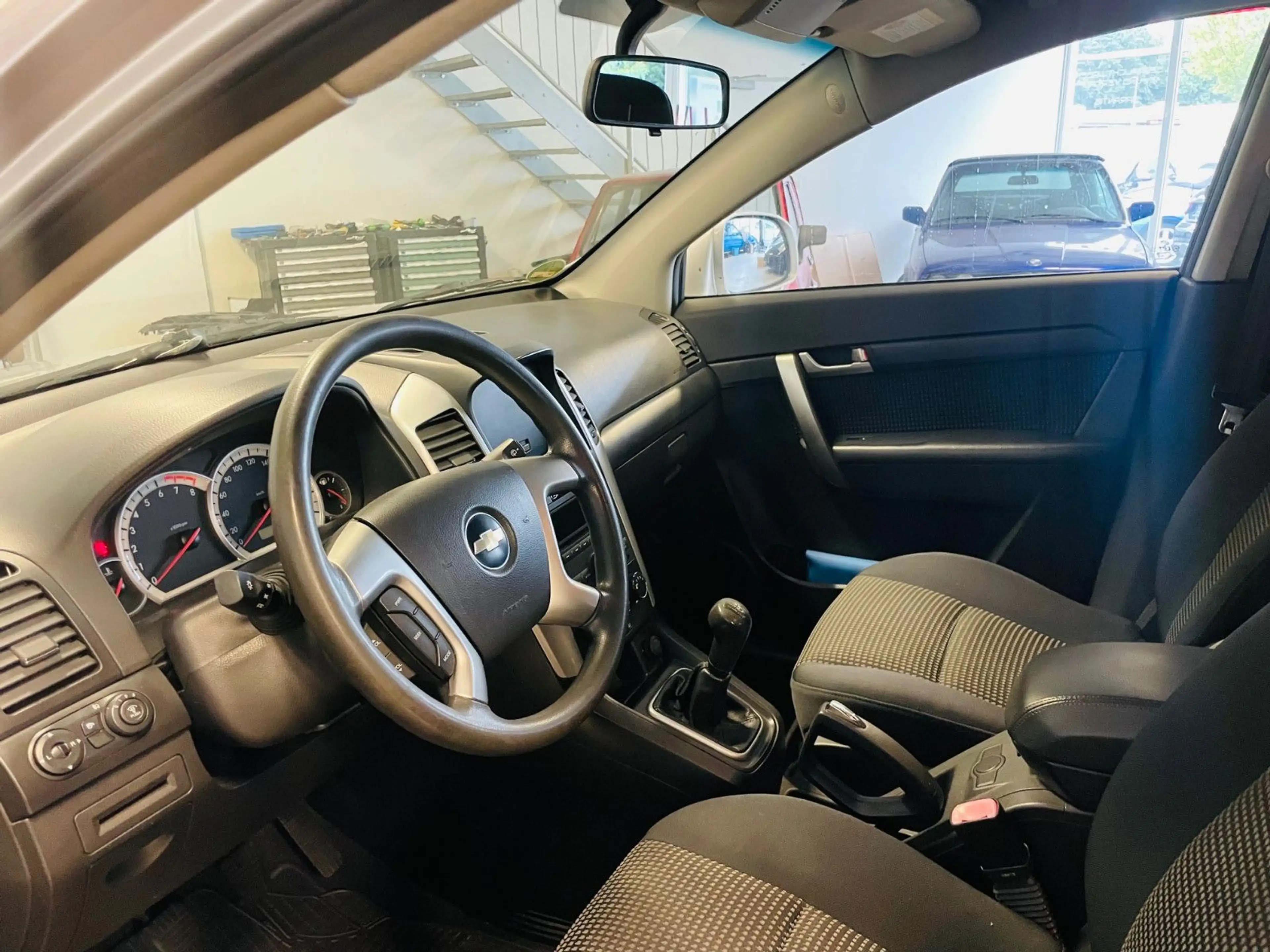 Chevrolet Captiva 2.4 LS 2WD -Tüv neu -Gewährleistung — photo 6