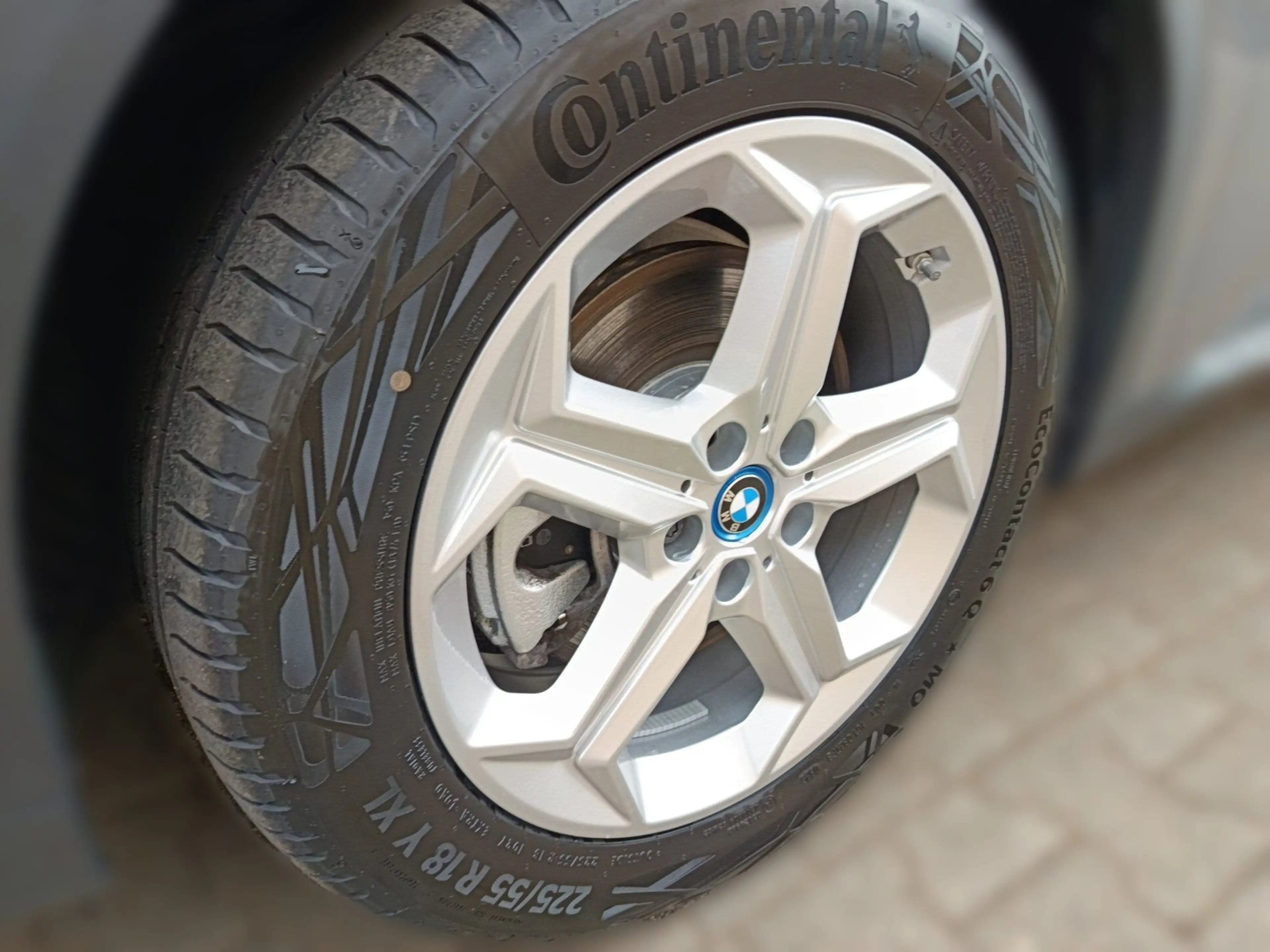 BMW iX2 30xDrive+LIVE COCKPIT PRO+ICONIC GLOW+HEAD UP — photo 11