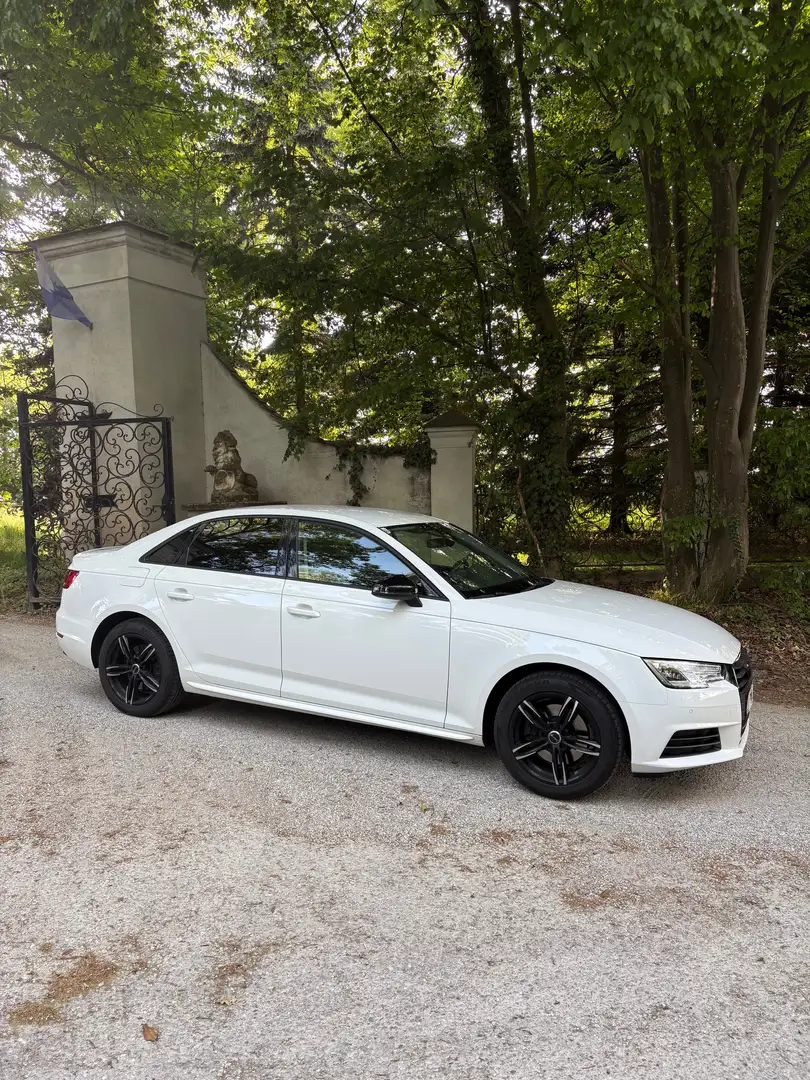 Audi A4 A4 1,4 TFSI Weiß - 1
