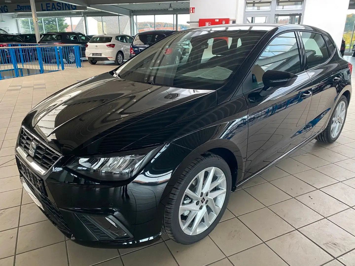 SEAT Ibiza 1.0 TSI 85kW FR /DAB/SZHZG/PDC/Kamera Noir - 2