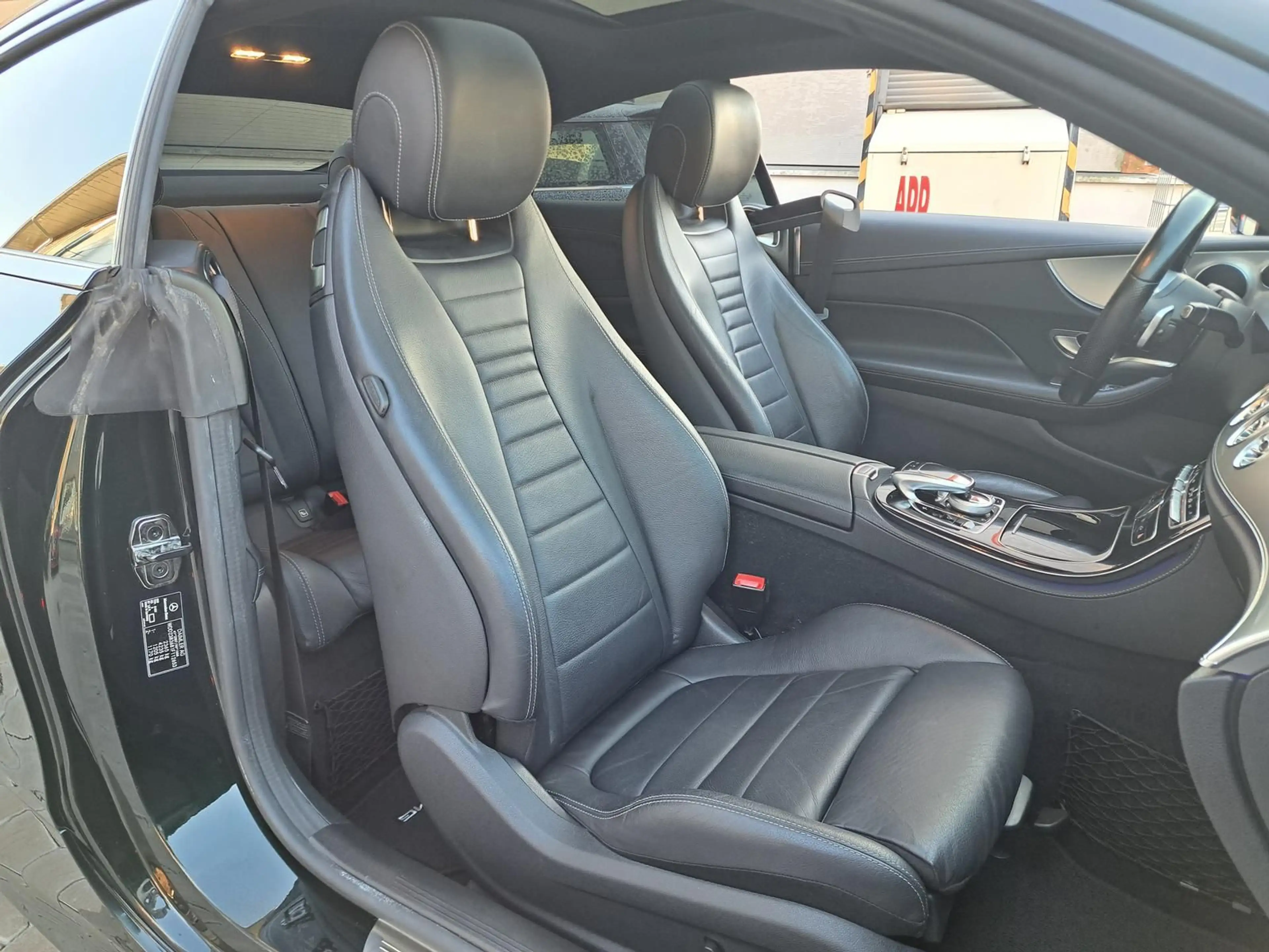 Mercedes-Benz E 450 4Matic Coupe AMG Line°360°Shzg°Pano°TWA°BT — photo 13