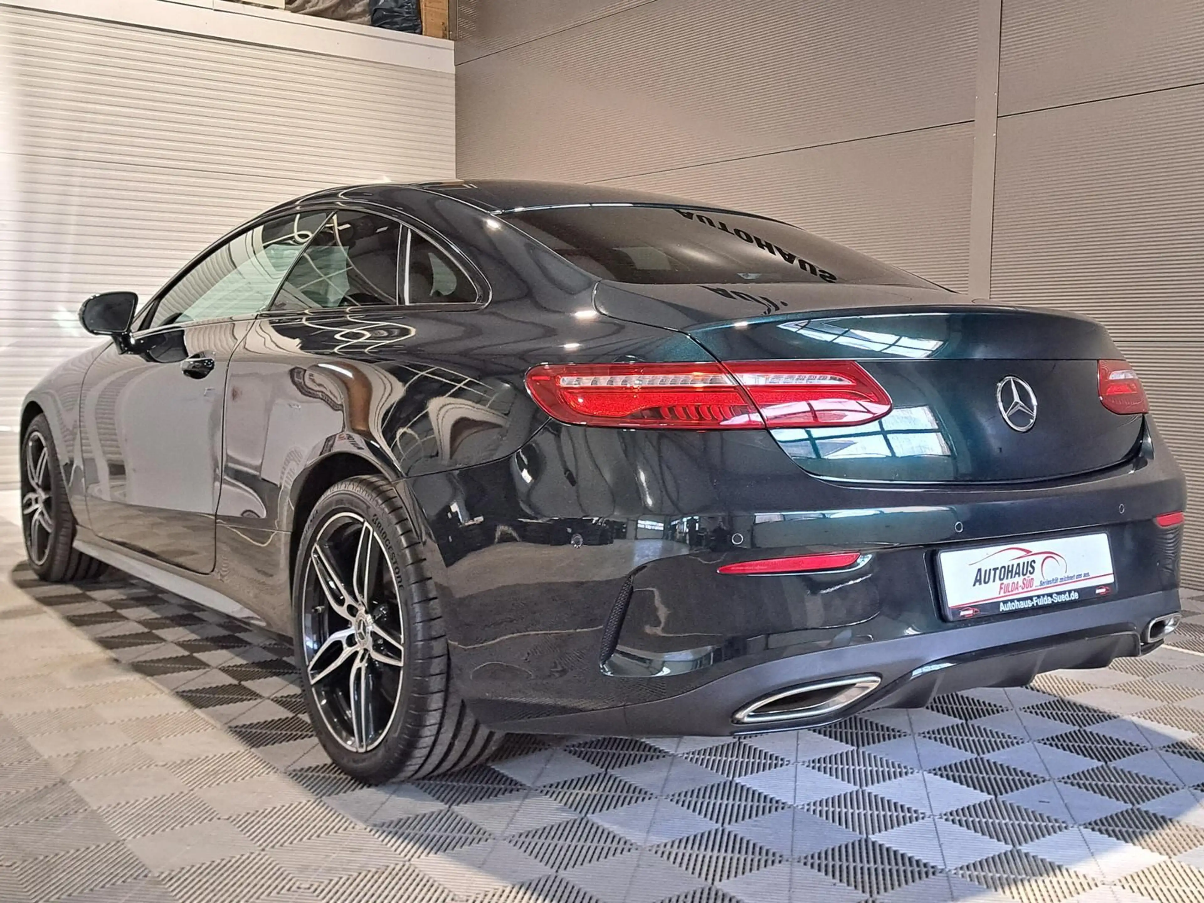 Mercedes-Benz E 450 4Matic Coupe AMG Line°360°Shzg°Pano°TWA°BT — photo 7