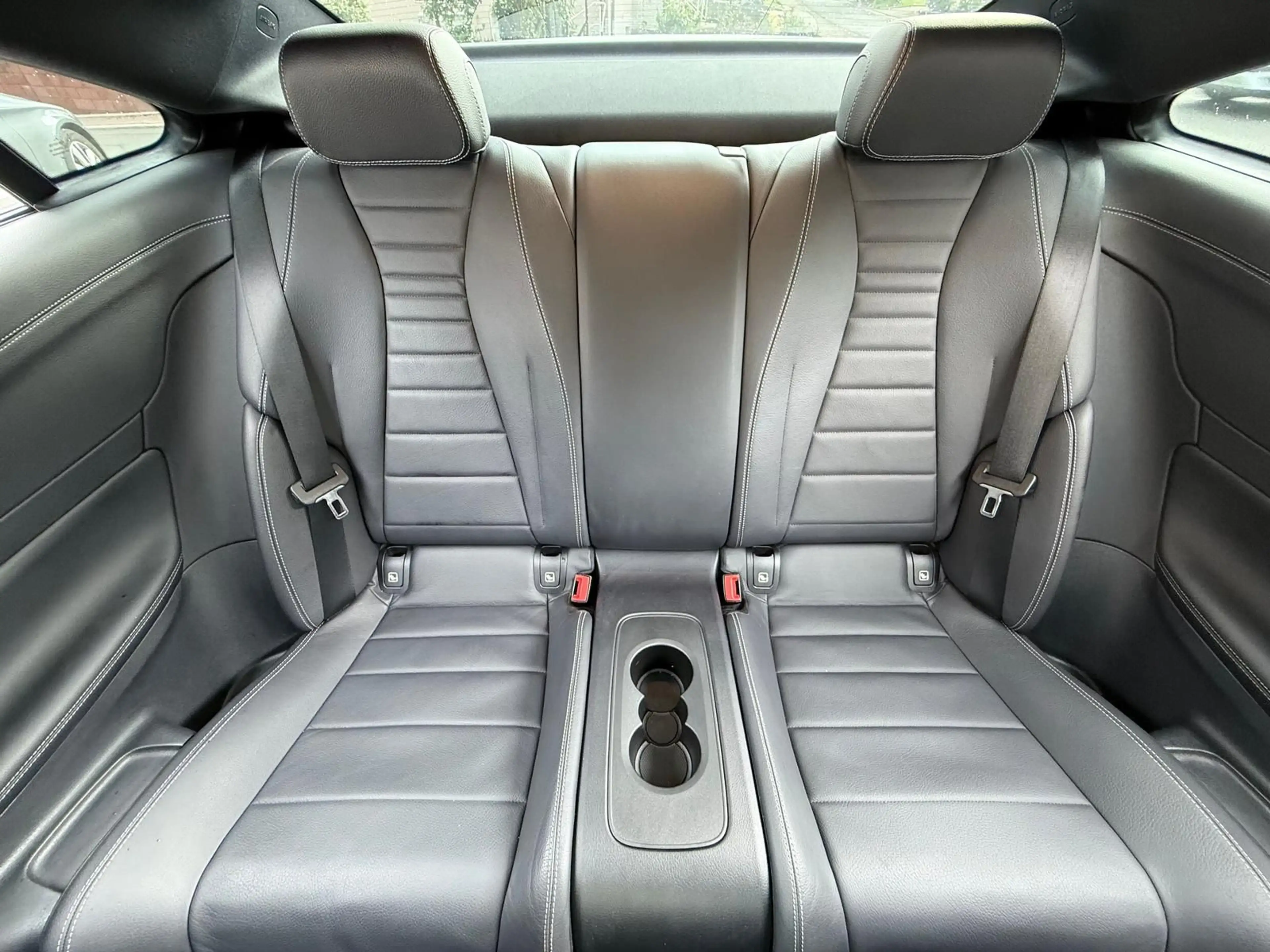 Mercedes-Benz E 450 4Matic Coupe AMG Line°360°Shzg°Pano°TWA°BT — photo 15