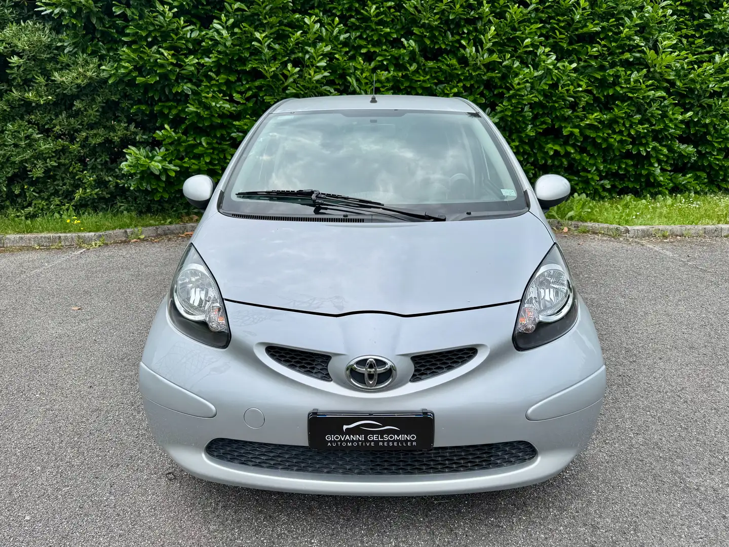 Toyota Aygo Aygo 5p 1.0 Sol m-mt *CAMBIO AUTOMATICO* Silber - 2