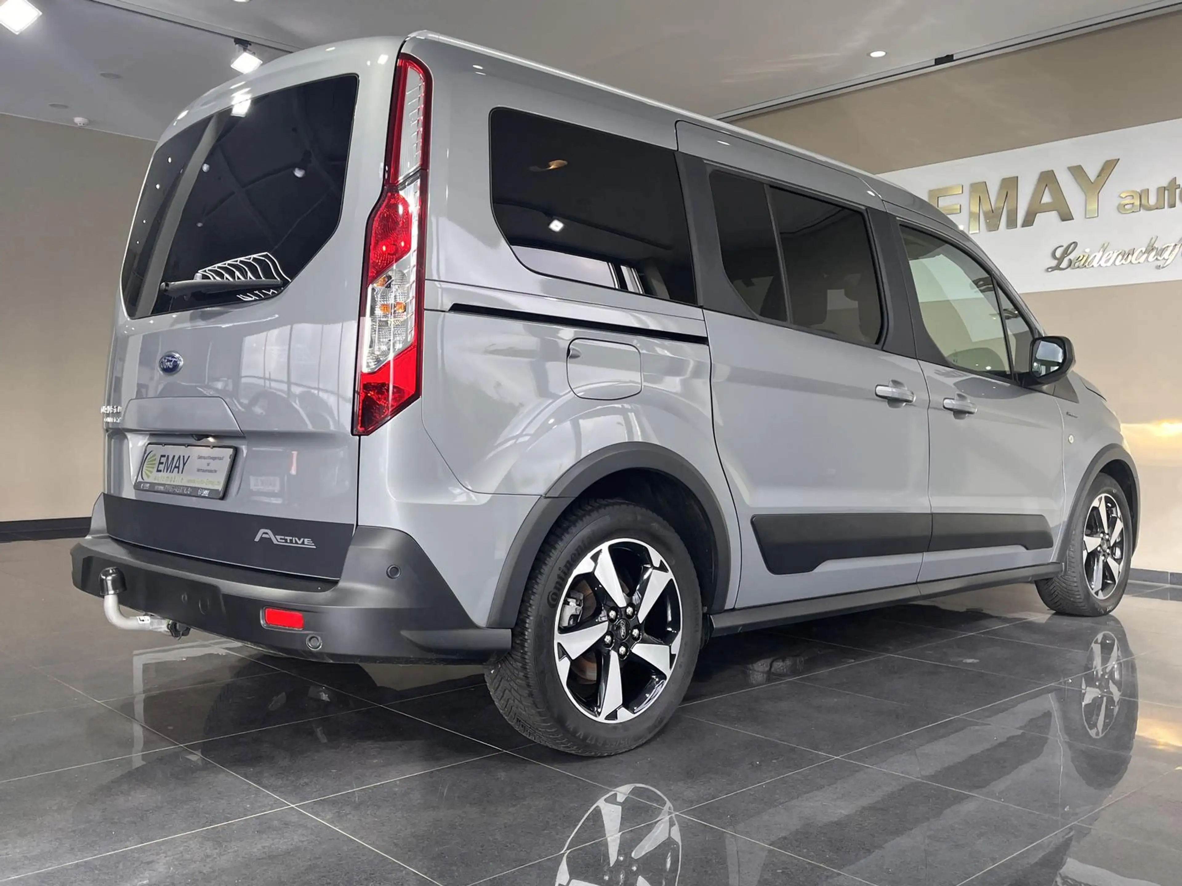 Ford Grand Tourneo Active 1.5 EcoBlue TDCi//P.Dach// — photo 8