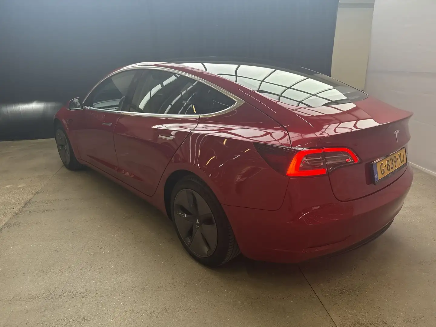 Tesla Model 3 Long Range AWD/Certified Pre owned Rood - 2