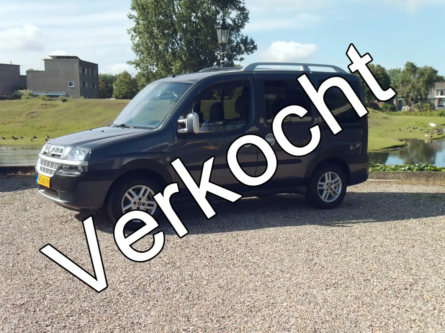 Fiat Doblo 1.6-16V ELX-airco Grijs - 1