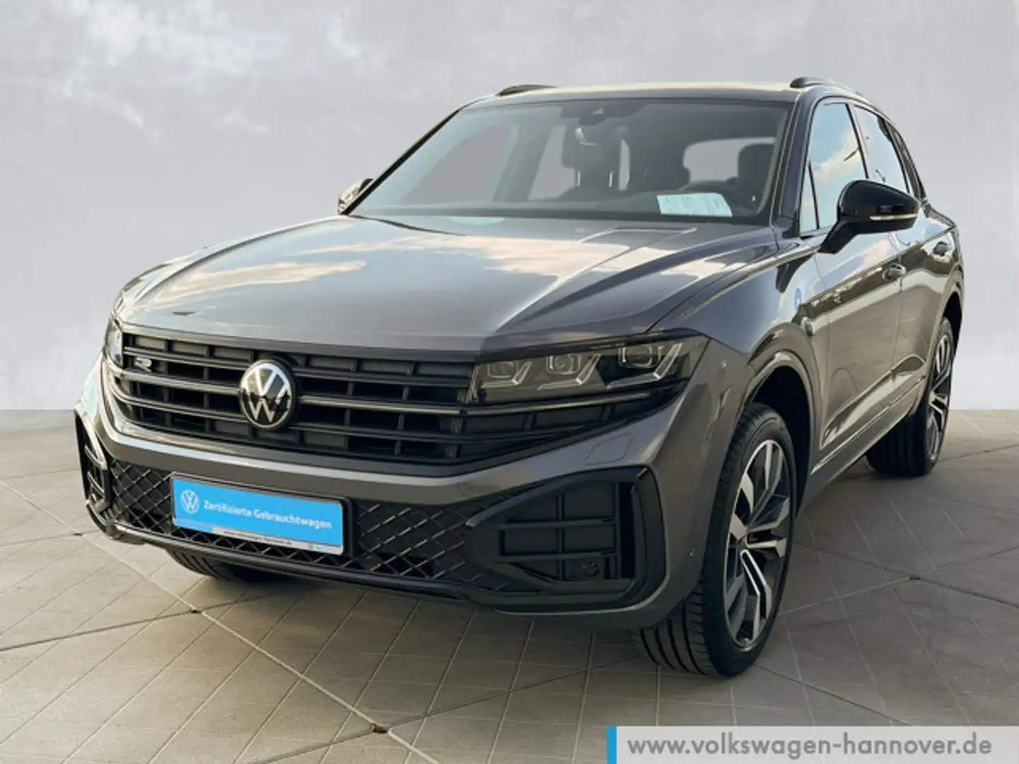 Volkswagen Touareg 3.0 V6 TDI DSG R-Line Navi Pano STHZG LE Grau - 2