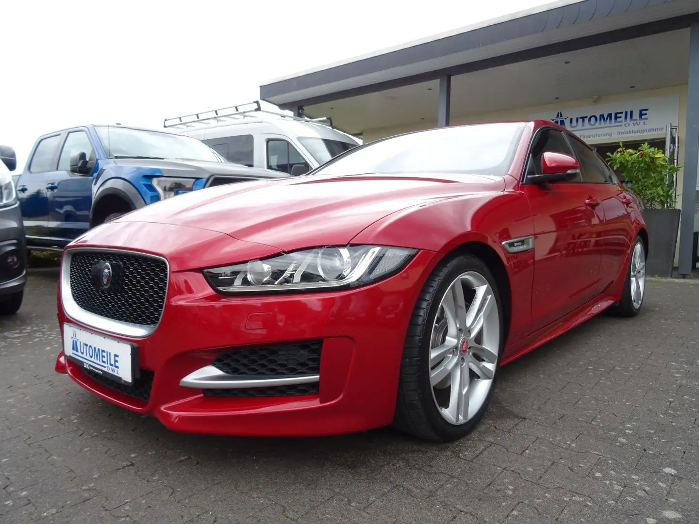 Jaguar XE R-Sport 2. HAND BI-XENON LEDER HEAD-UP NAVI Czerwony - 1