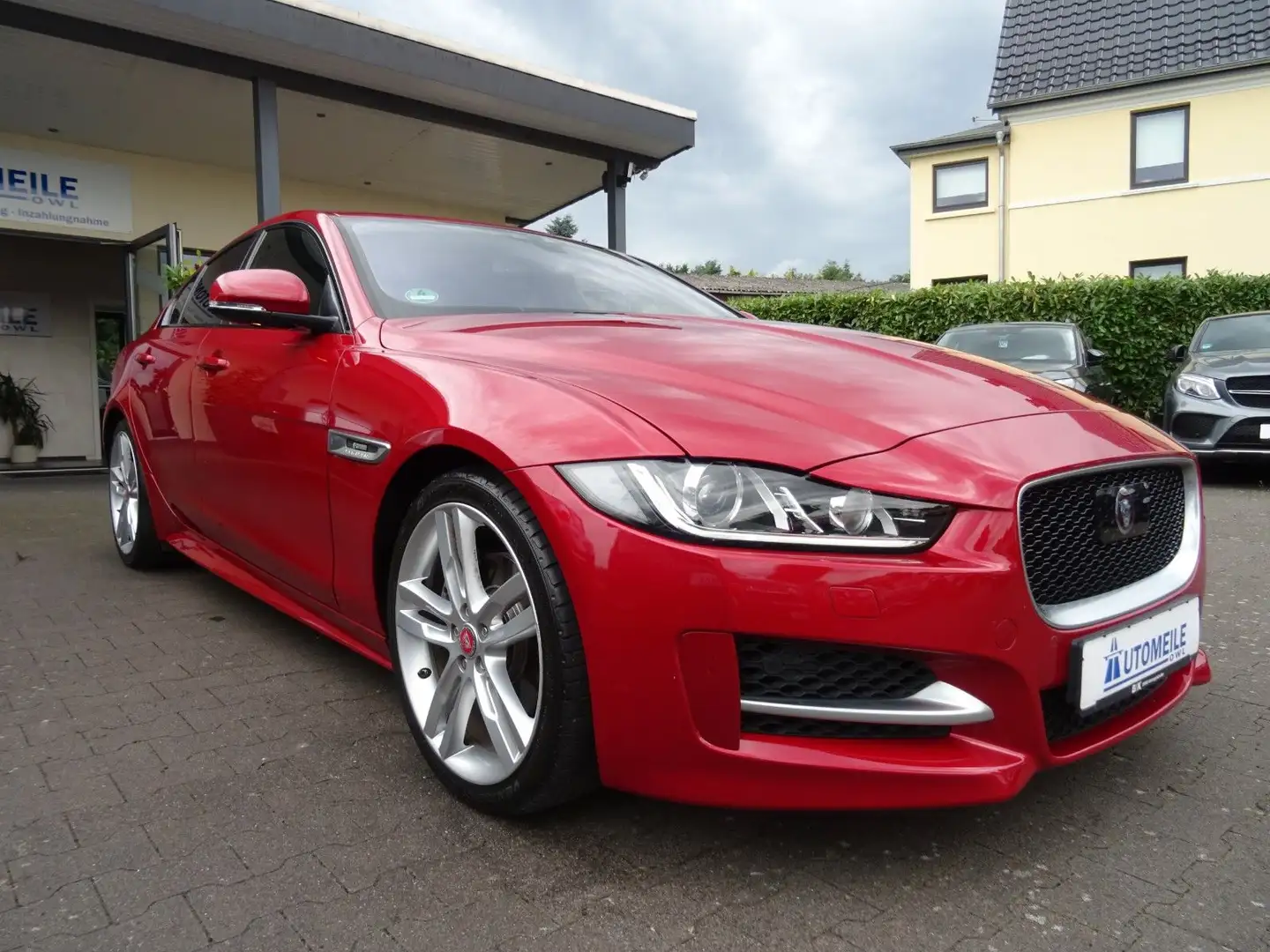 Jaguar XE R-Sport 2. HAND BI-XENON LEDER HEAD-UP NAVI Czerwony - 2