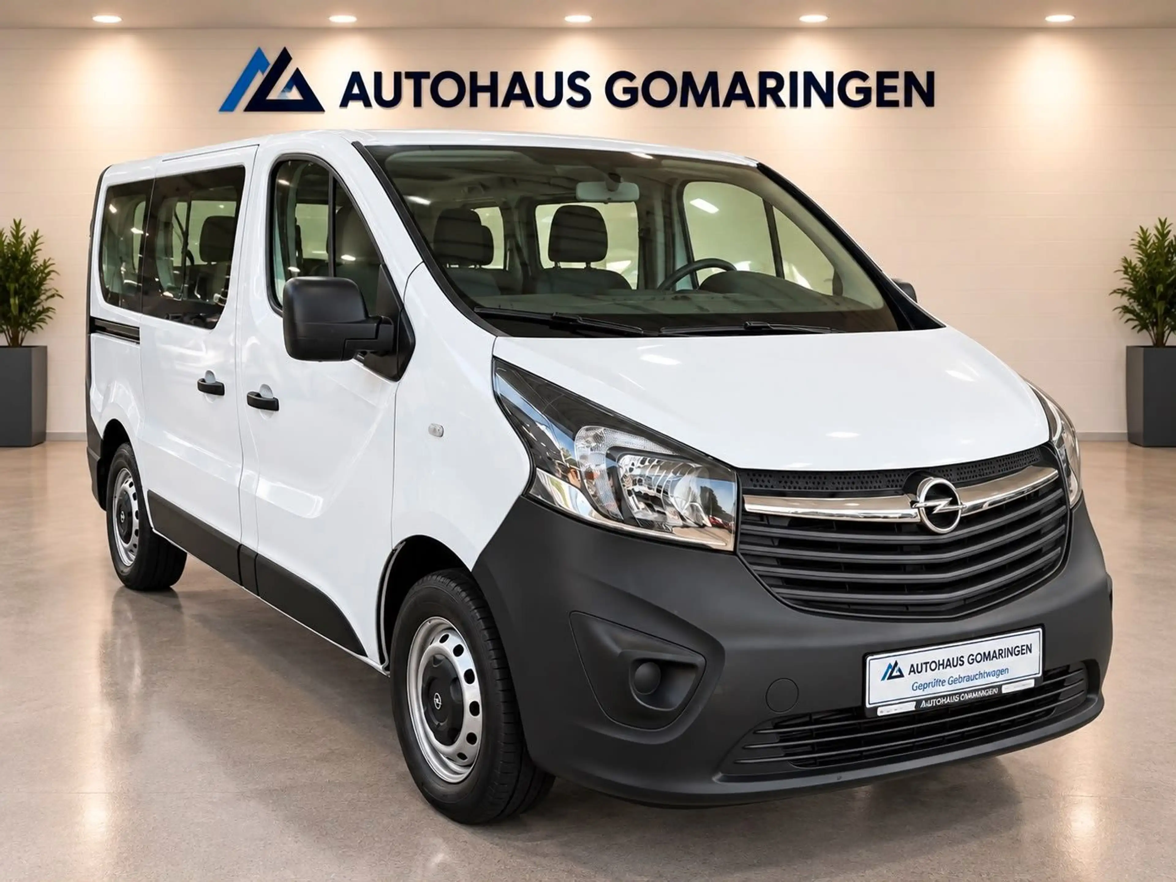 Opel Vivaro B Kombi Combi L1H1*9-Sitze* — photo 2