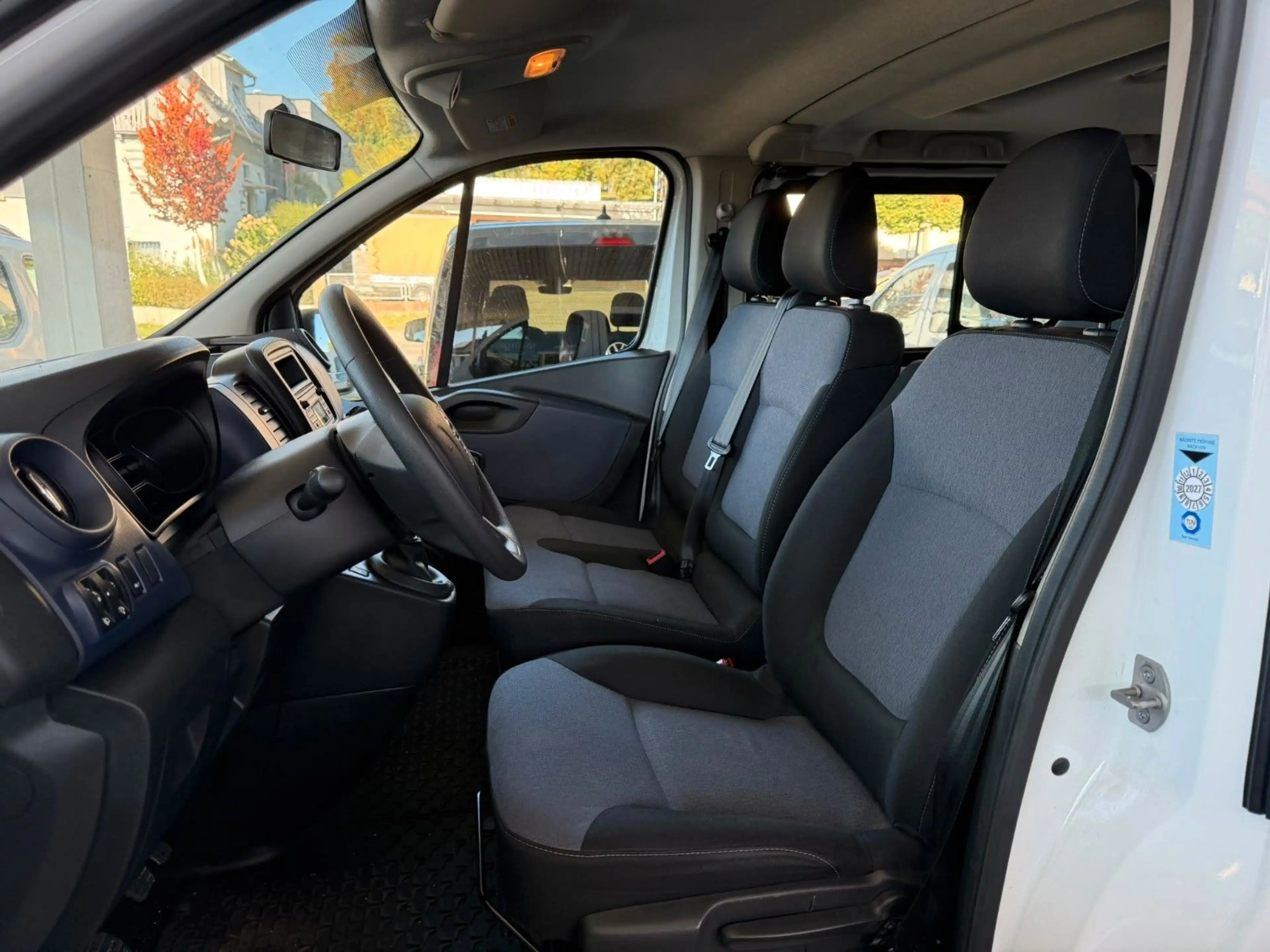 Opel Vivaro B Kombi Combi L1H1*9-Sitze* — photo 9