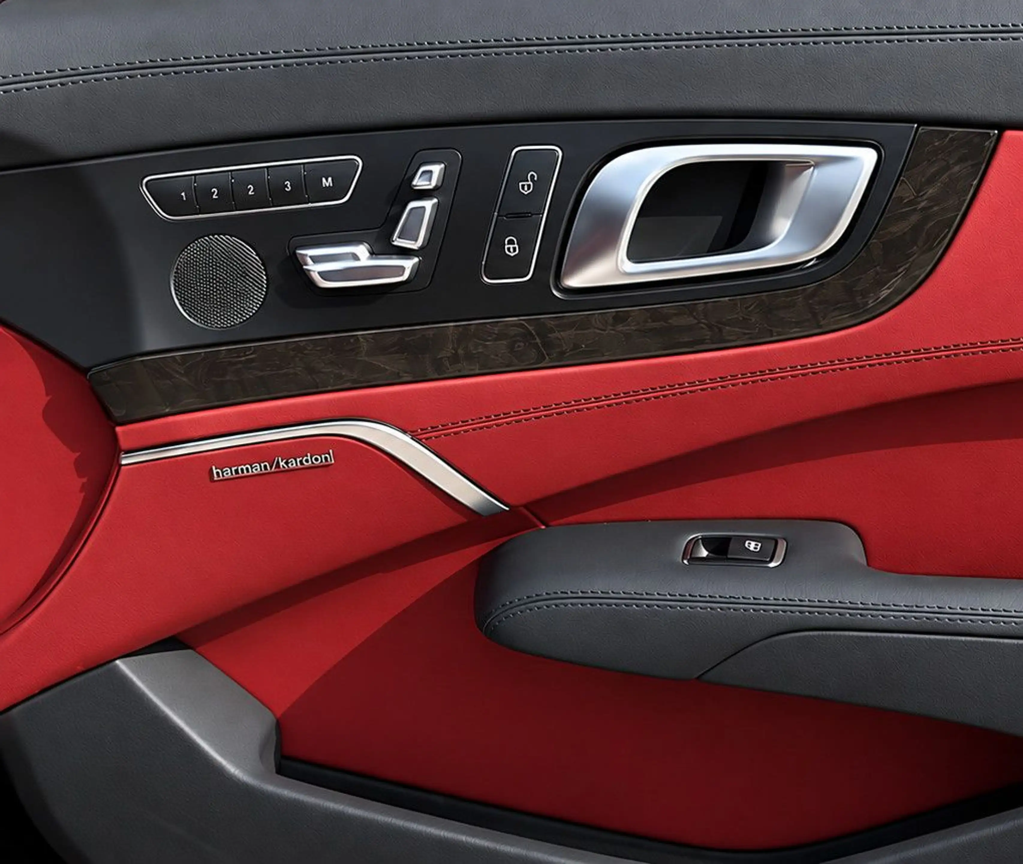 Mercedes-Benz SL 400 AMG Panorama Massage Sitzklima Voll — photo 8
