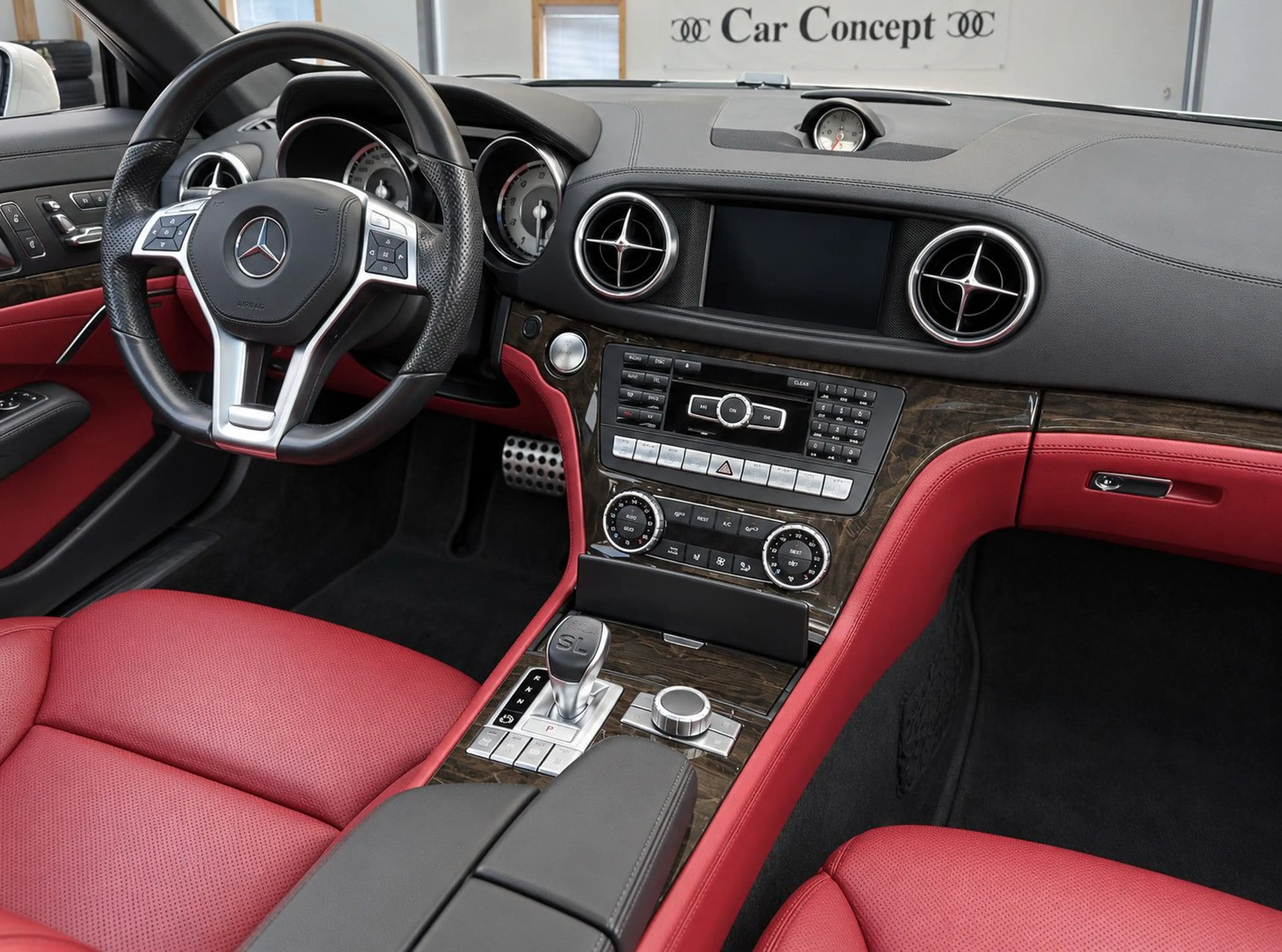 Mercedes-Benz SL 400 AMG Panorama Massage Sitzklima Voll — photo 2
