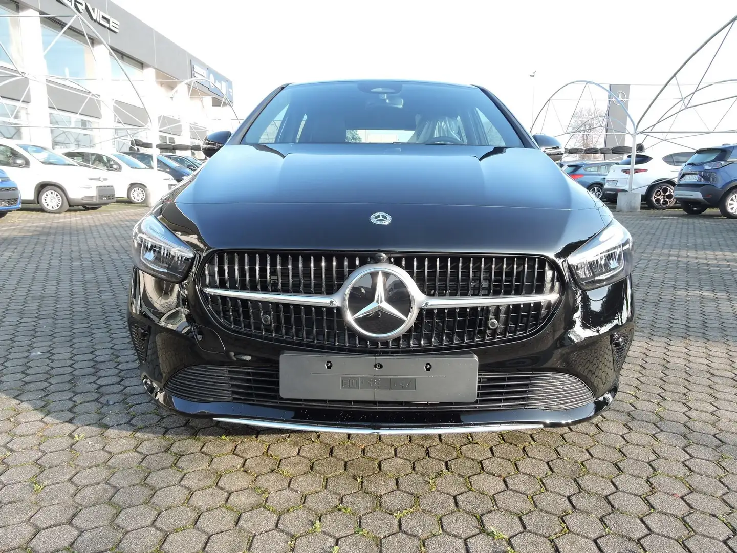 Mercedes-Benz B 180 B 180 d Automatic Advanced Nero - 2