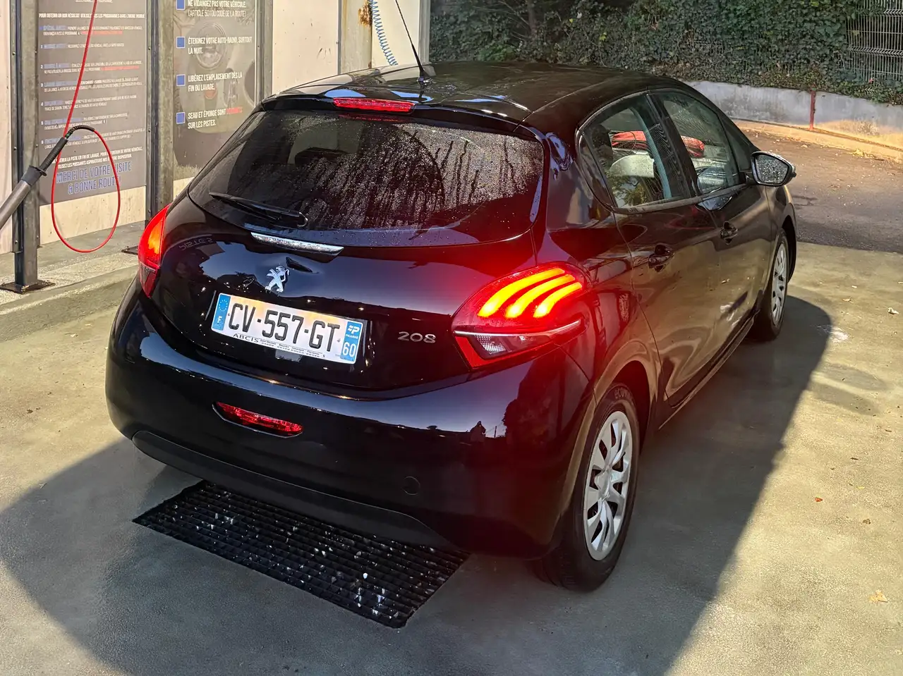 Peugeot 208 208 — photo 3